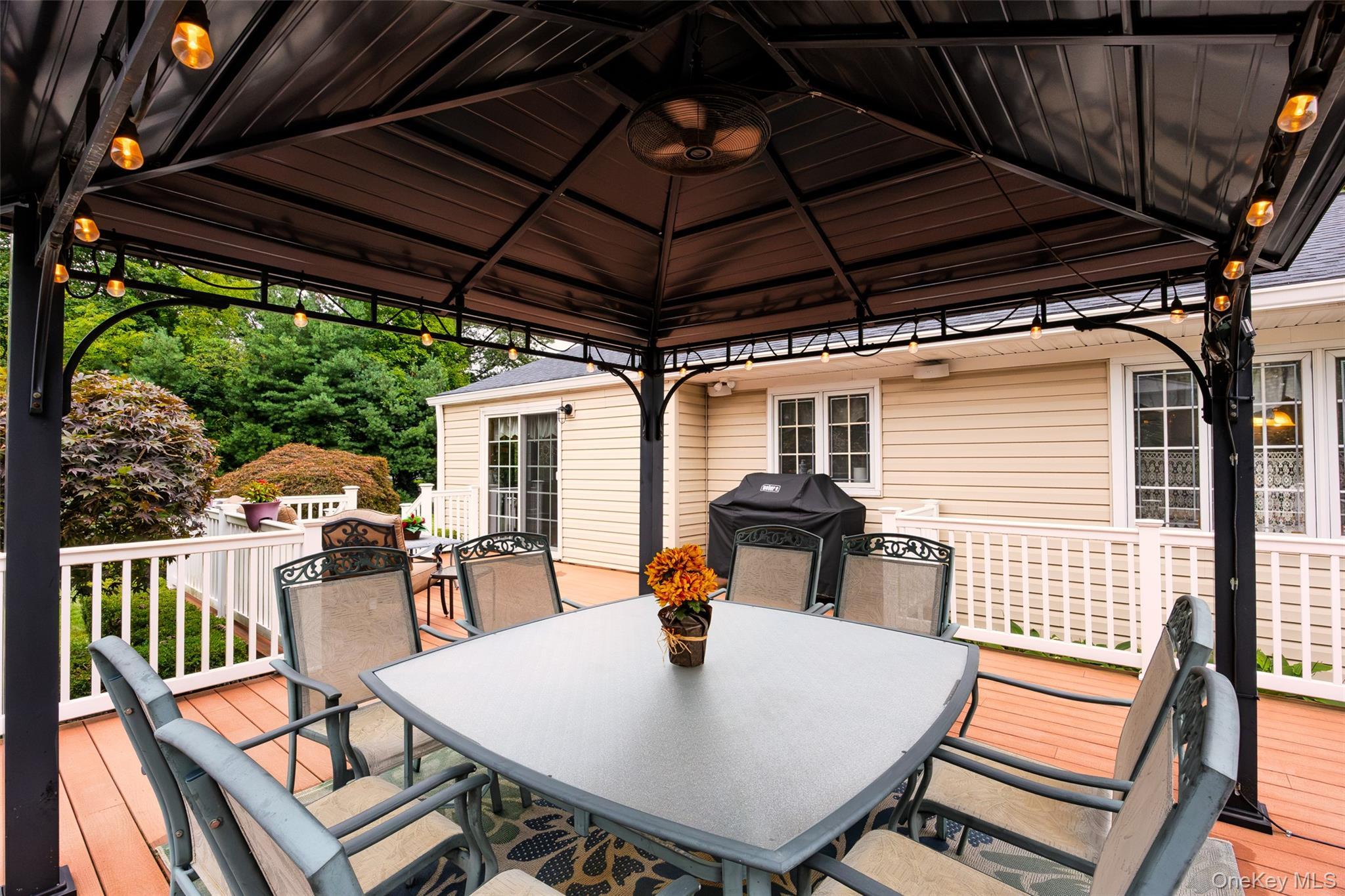 Single Family Broadway Suffolk County, NY 11787, MLS-1047638-7