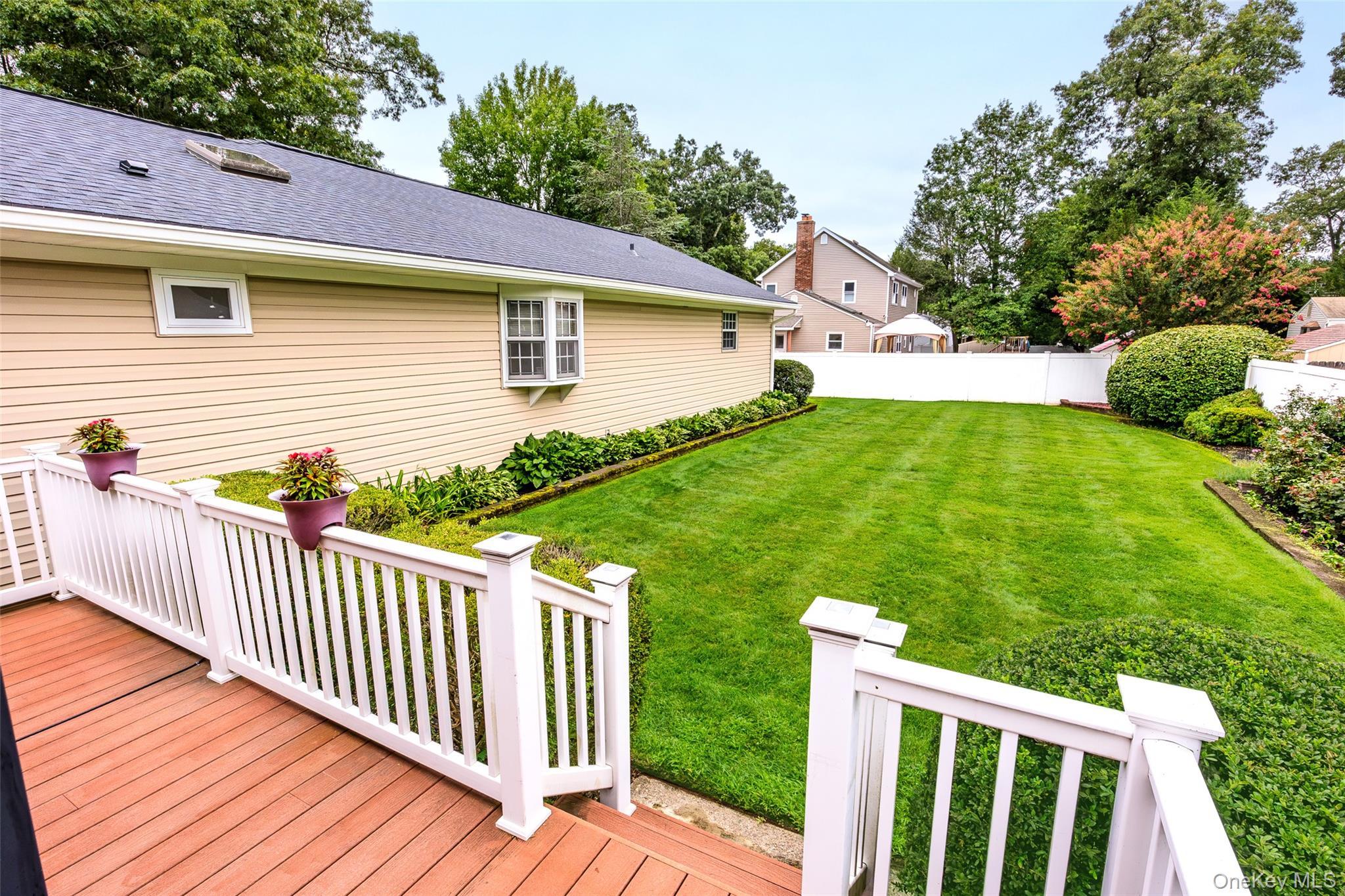 Single Family Broadway Suffolk County, NY 11787, MLS-1047638-8