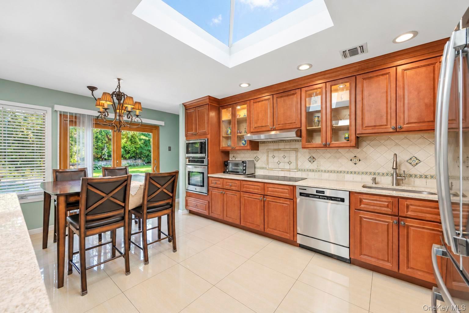 Single Family Pimlico Drive Suffolk County, NY 11725, MLS-1047641-12