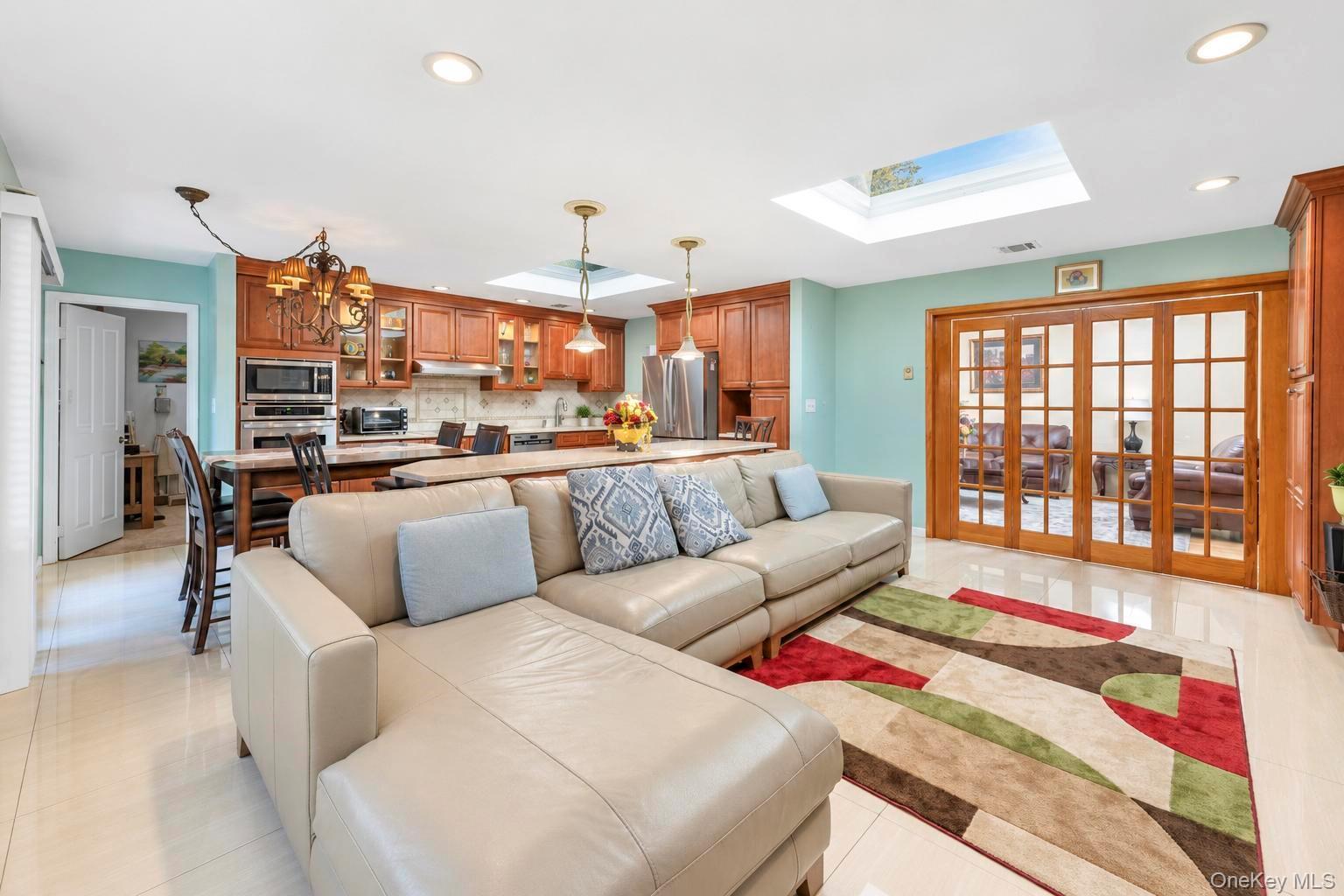 Single Family Pimlico Drive Suffolk County, NY 11725, MLS-1047641-14