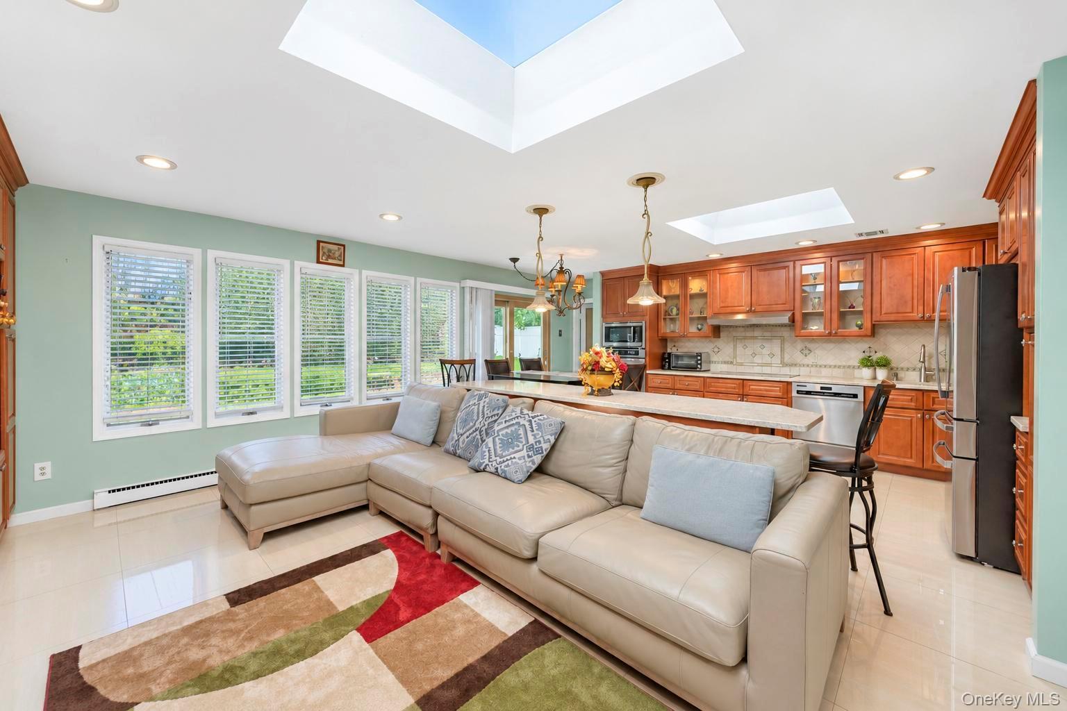 Single Family Pimlico Drive Suffolk County, NY 11725, MLS-1047641-16