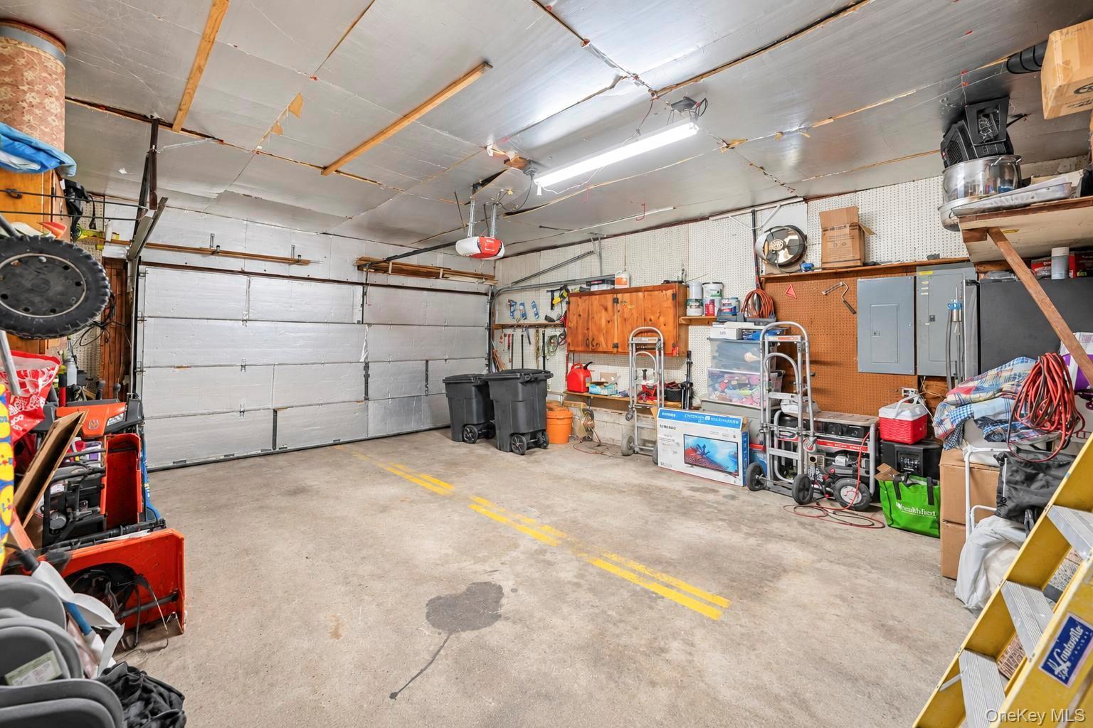 Single Family Pimlico Drive Suffolk County, NY 11725, MLS-1047641-35