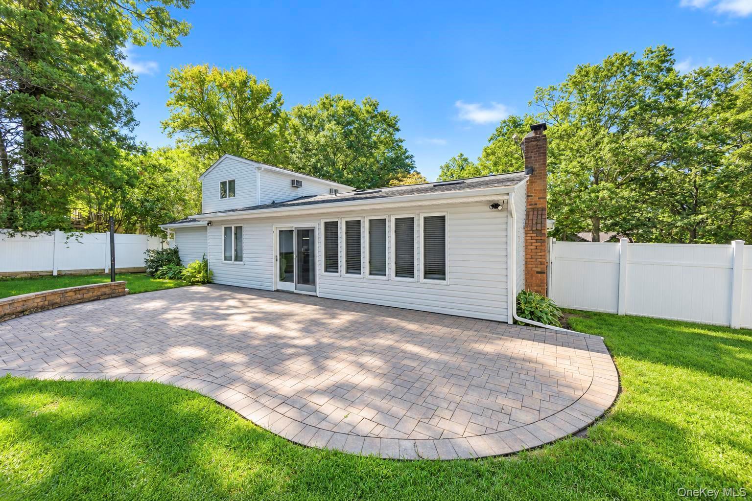Single Family Pimlico Drive Suffolk County, NY 11725, MLS-1047641-37