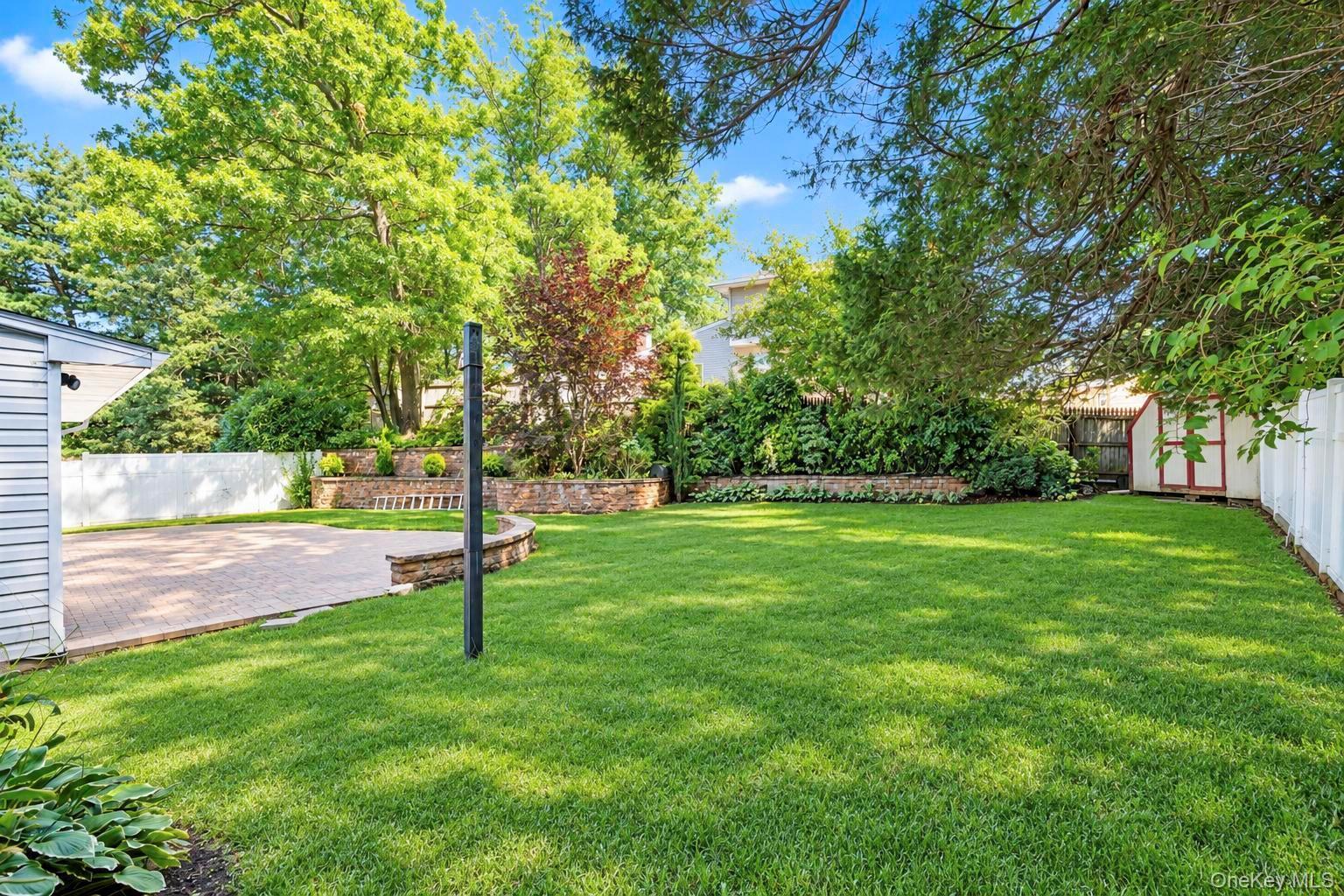Single Family Pimlico Drive Suffolk County, NY 11725, MLS-1047641-40