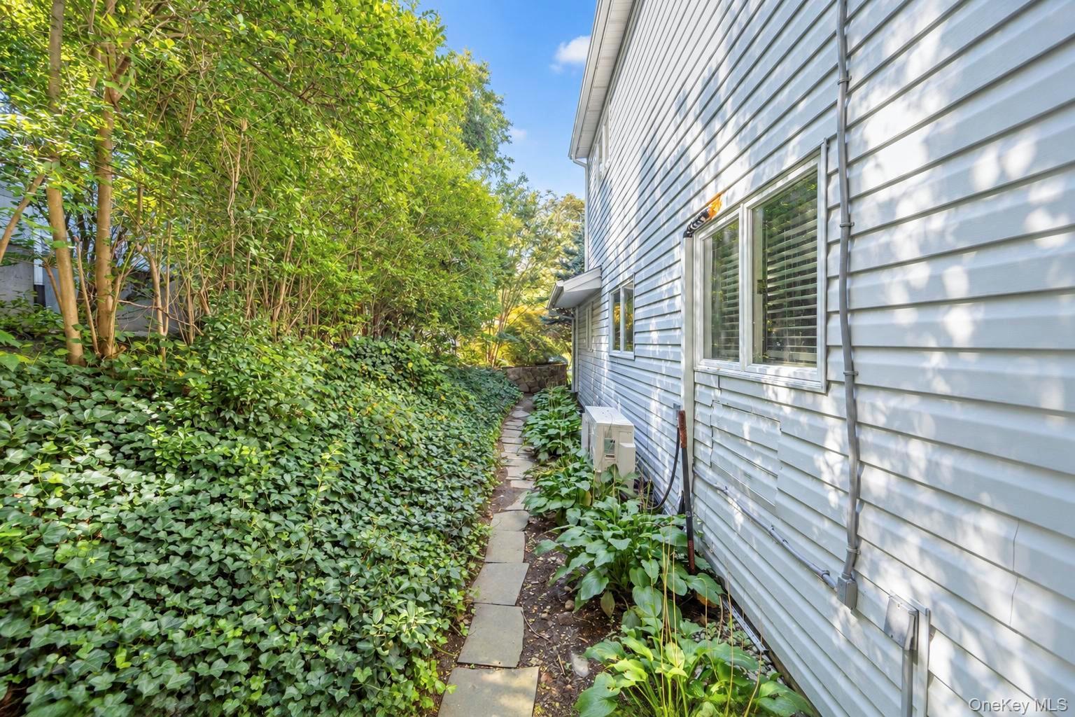 Single Family Pimlico Drive Suffolk County, NY 11725, MLS-1047641-42