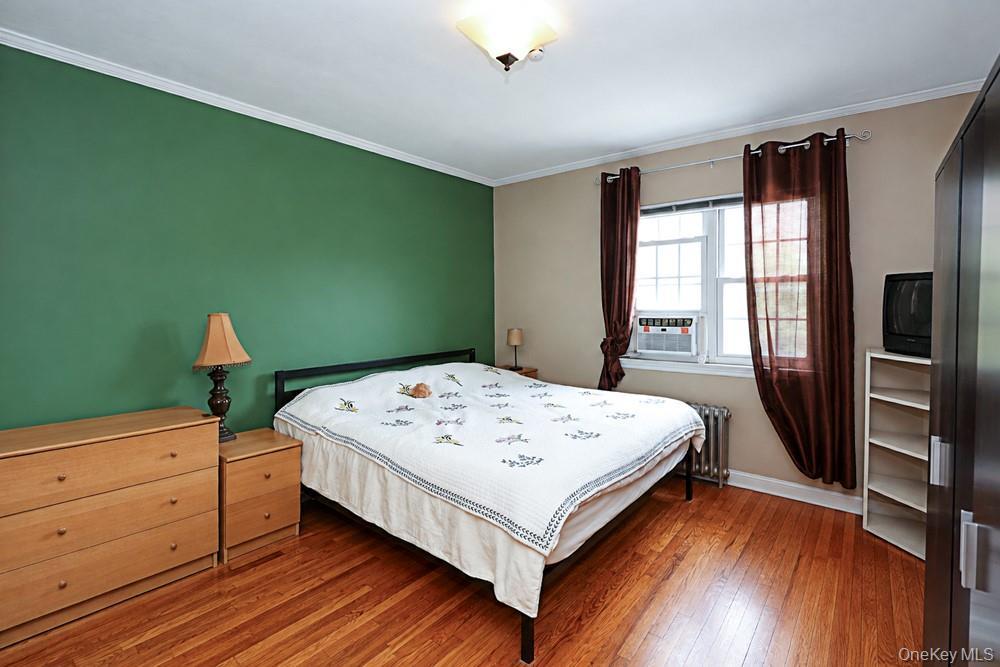 Single Family 36th Avenue  Queens, NY 11106, MLS-1047648-14