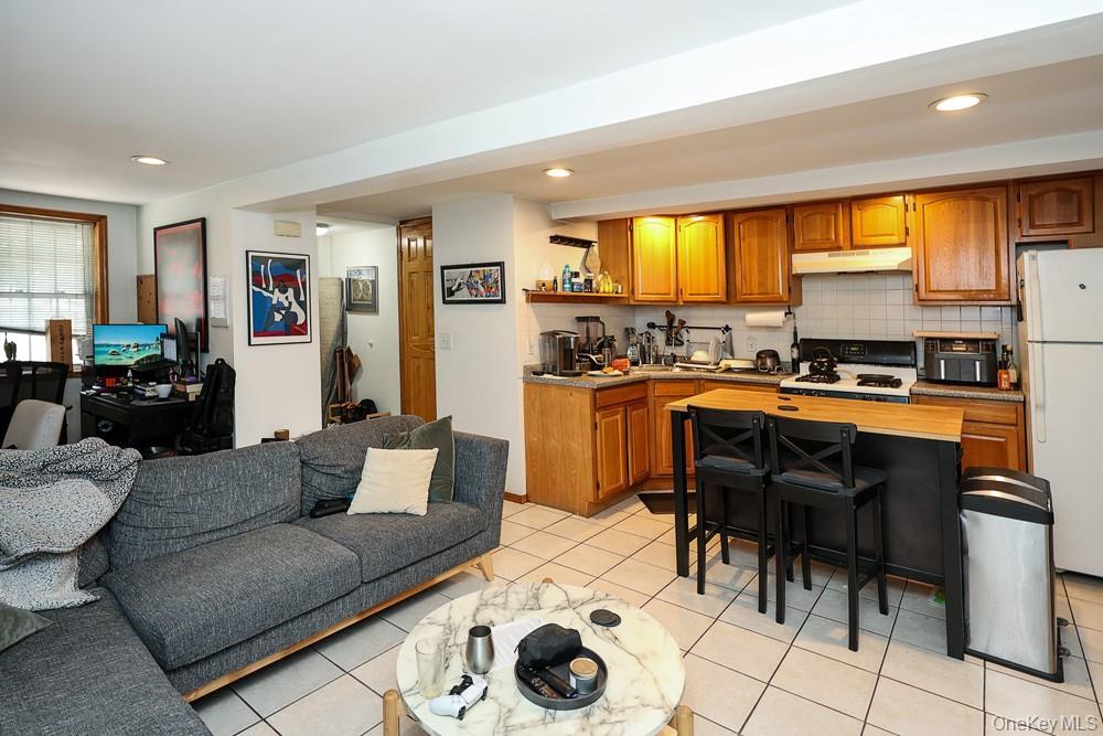 Single Family 36th Avenue  Queens, NY 11106, MLS-1047648-20