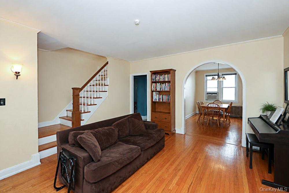 Single Family 36th Avenue  Queens, NY 11106, MLS-1047648-5