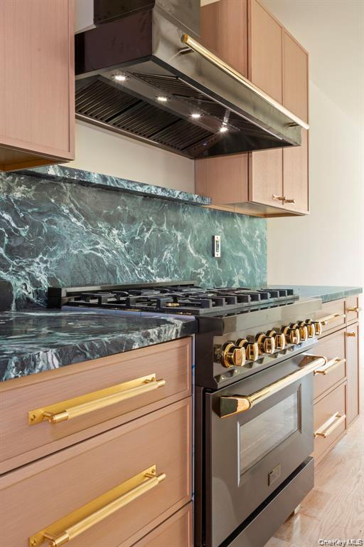 Single Family Irving Avenue Brooklyn, NY 11237, MLS-1047669-12