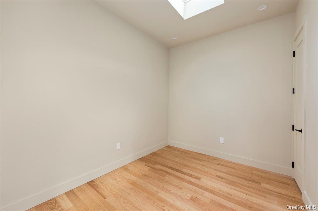 Single Family Irving Avenue Brooklyn, NY 11237, MLS-1047669-29