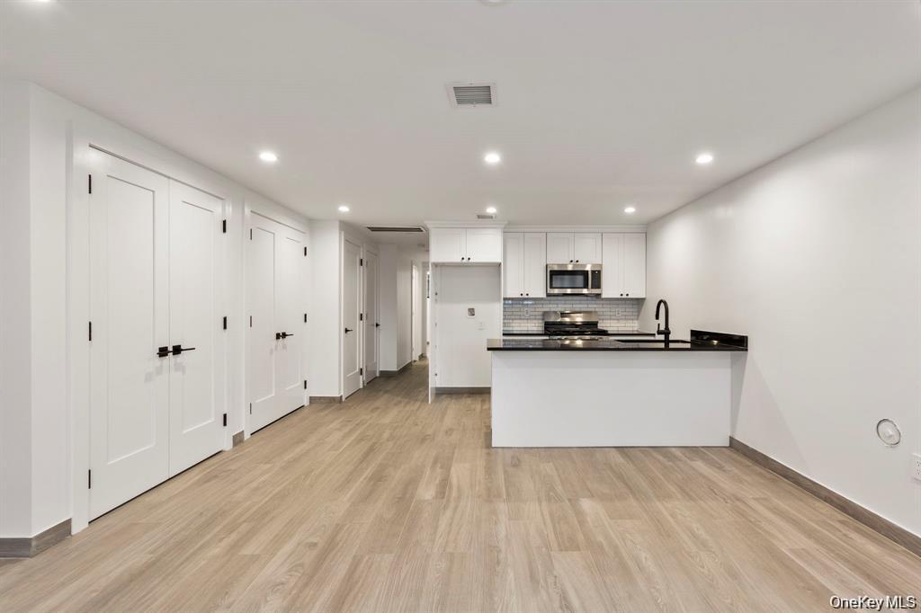 Single Family Irving Avenue Brooklyn, NY 11237, MLS-1047669-35