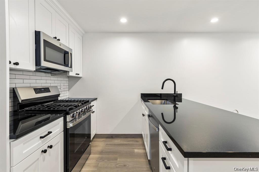Single Family Irving Avenue Brooklyn, NY 11237, MLS-1047669-36