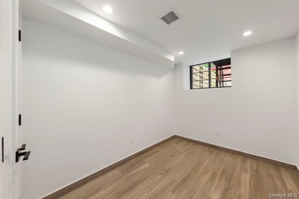Single Family Irving Avenue Brooklyn, NY 11237, MLS-1047669-40