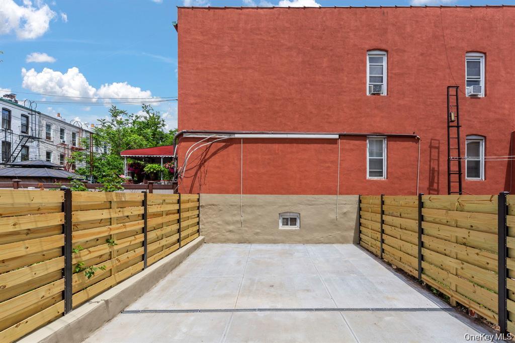 Single Family Irving Avenue Brooklyn, NY 11237, MLS-1047669-44
