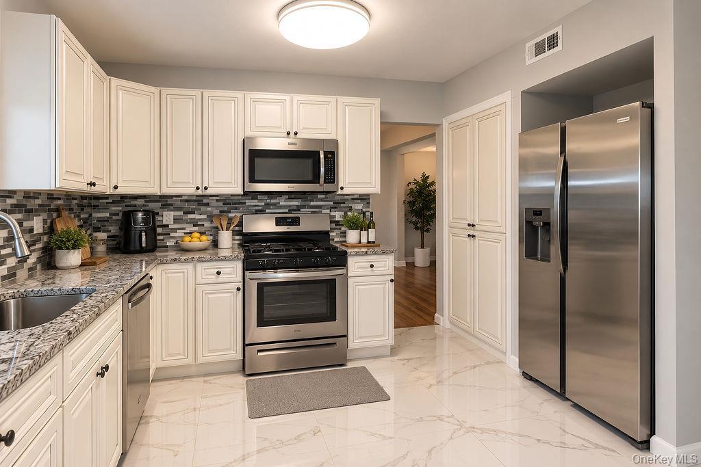 Single Family Patchogue Drive  Suffolk County, NY 11778, MLS-1047693-9