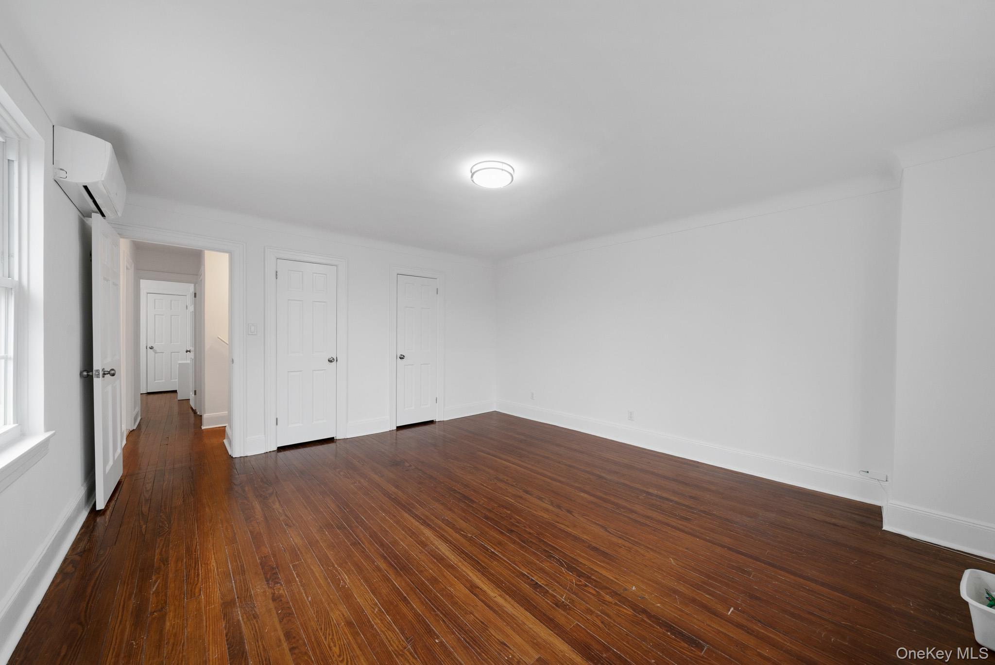 Single Family Sylvan Avenue  Bronx, NY 10471, MLS-1047699-11