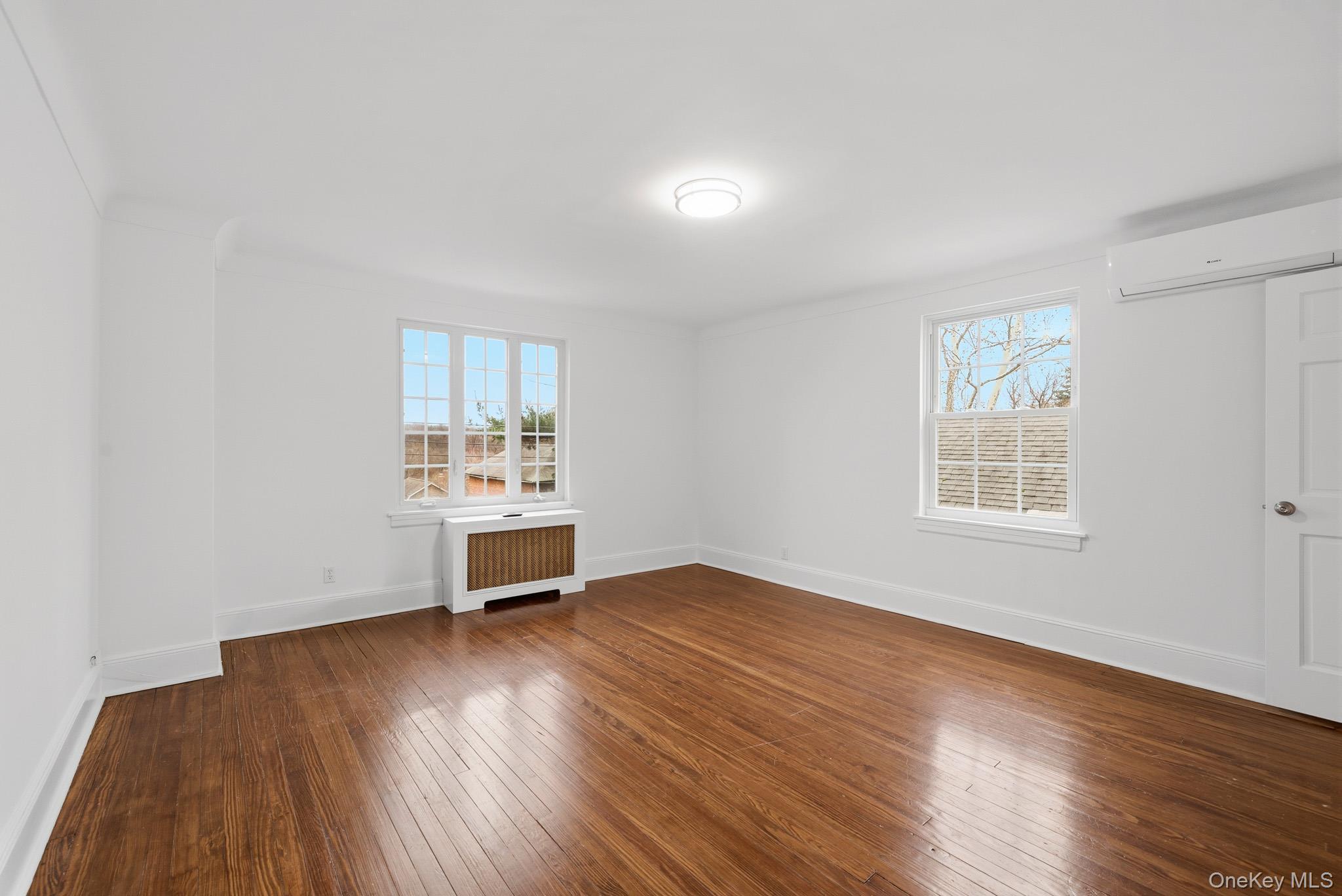 Single Family Sylvan Avenue  Bronx, NY 10471, MLS-1047699-12