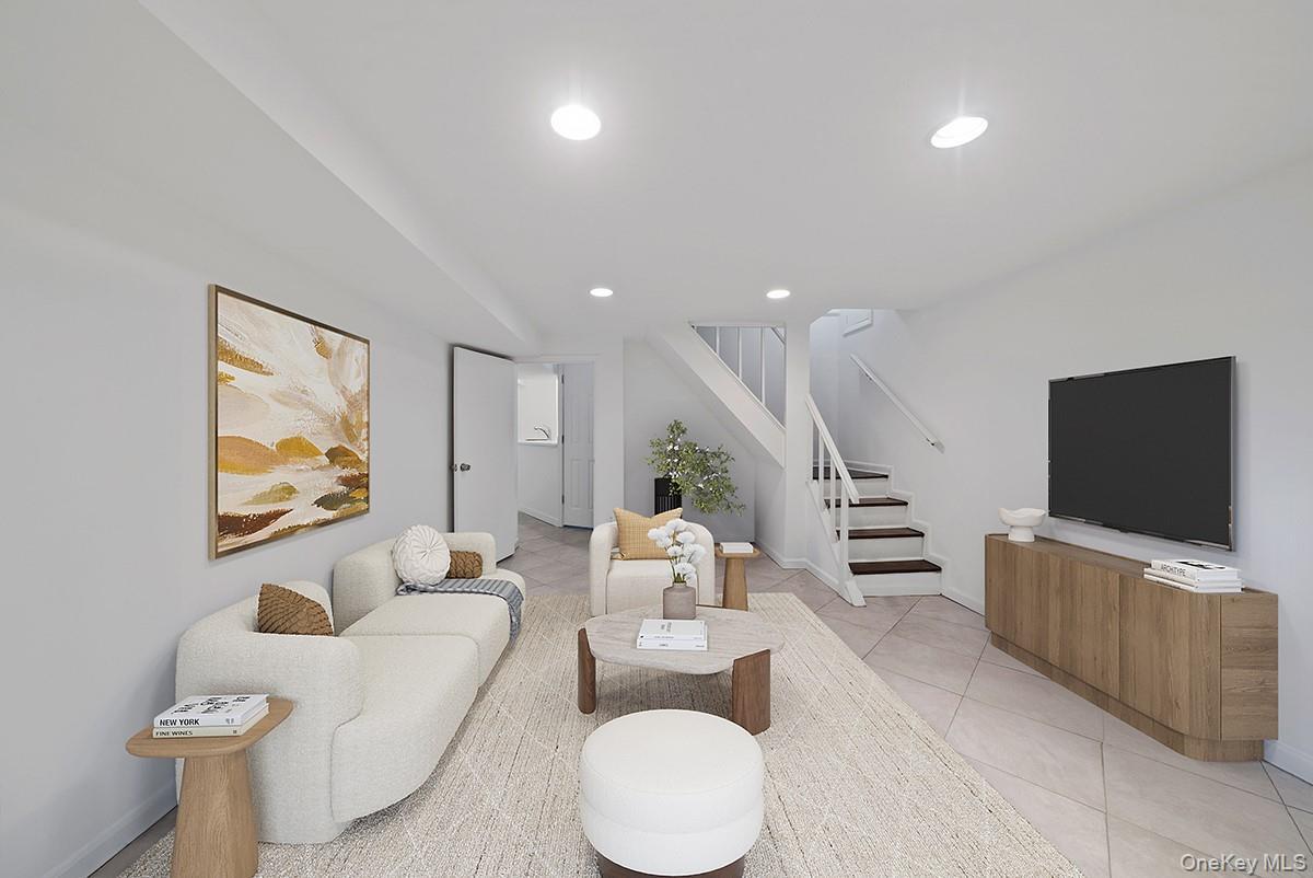Single Family Sylvan Avenue  Bronx, NY 10471, MLS-1047699-17