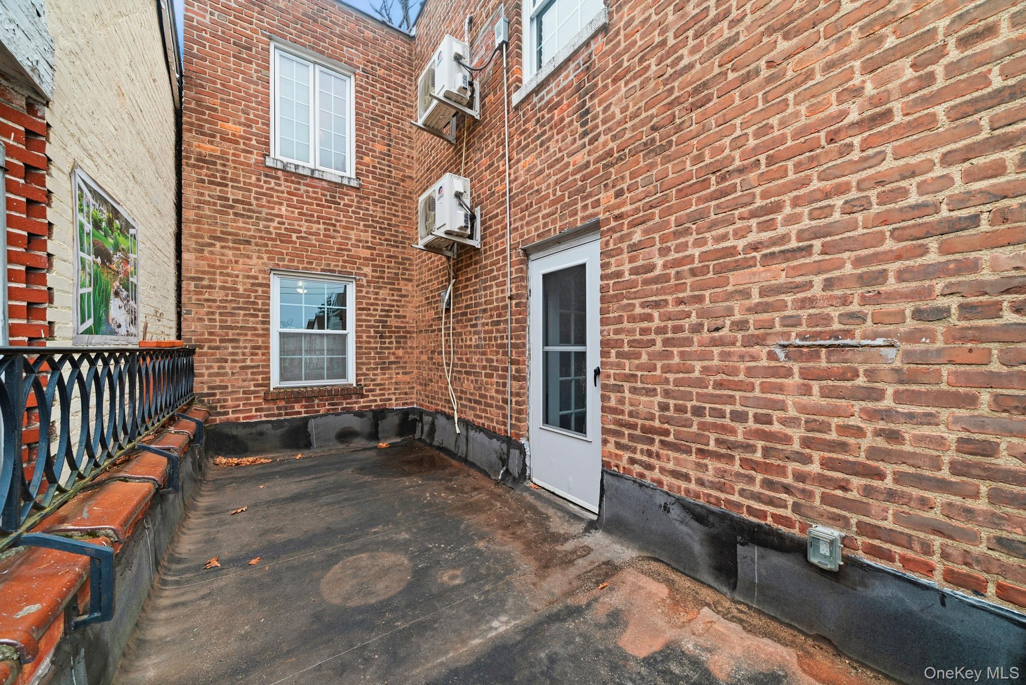 Single Family Sylvan Avenue  Bronx, NY 10471, MLS-1047699-23