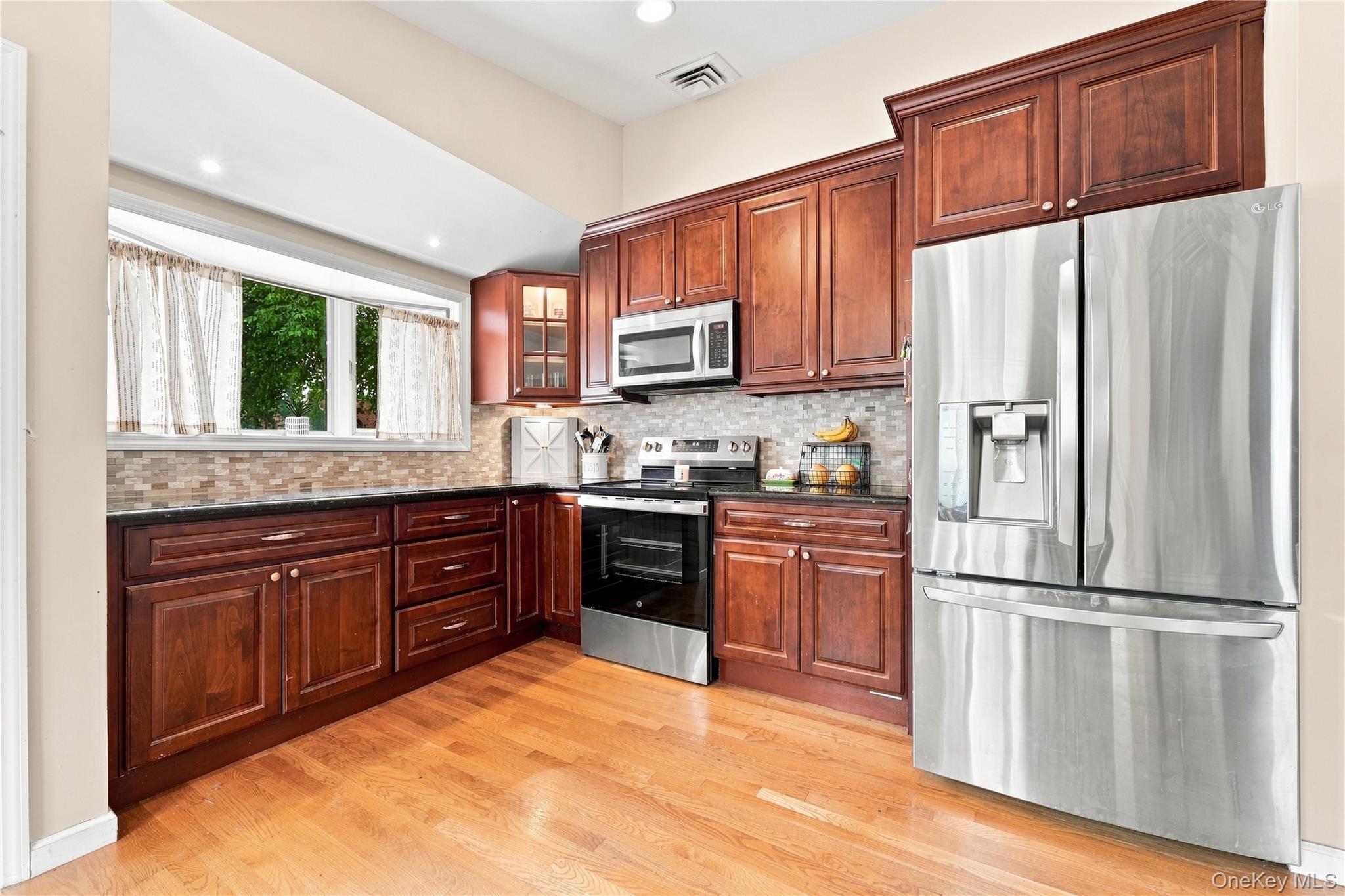 Single Family S Park Drive  Nassau County, NY 11762, MLS-1047703-10