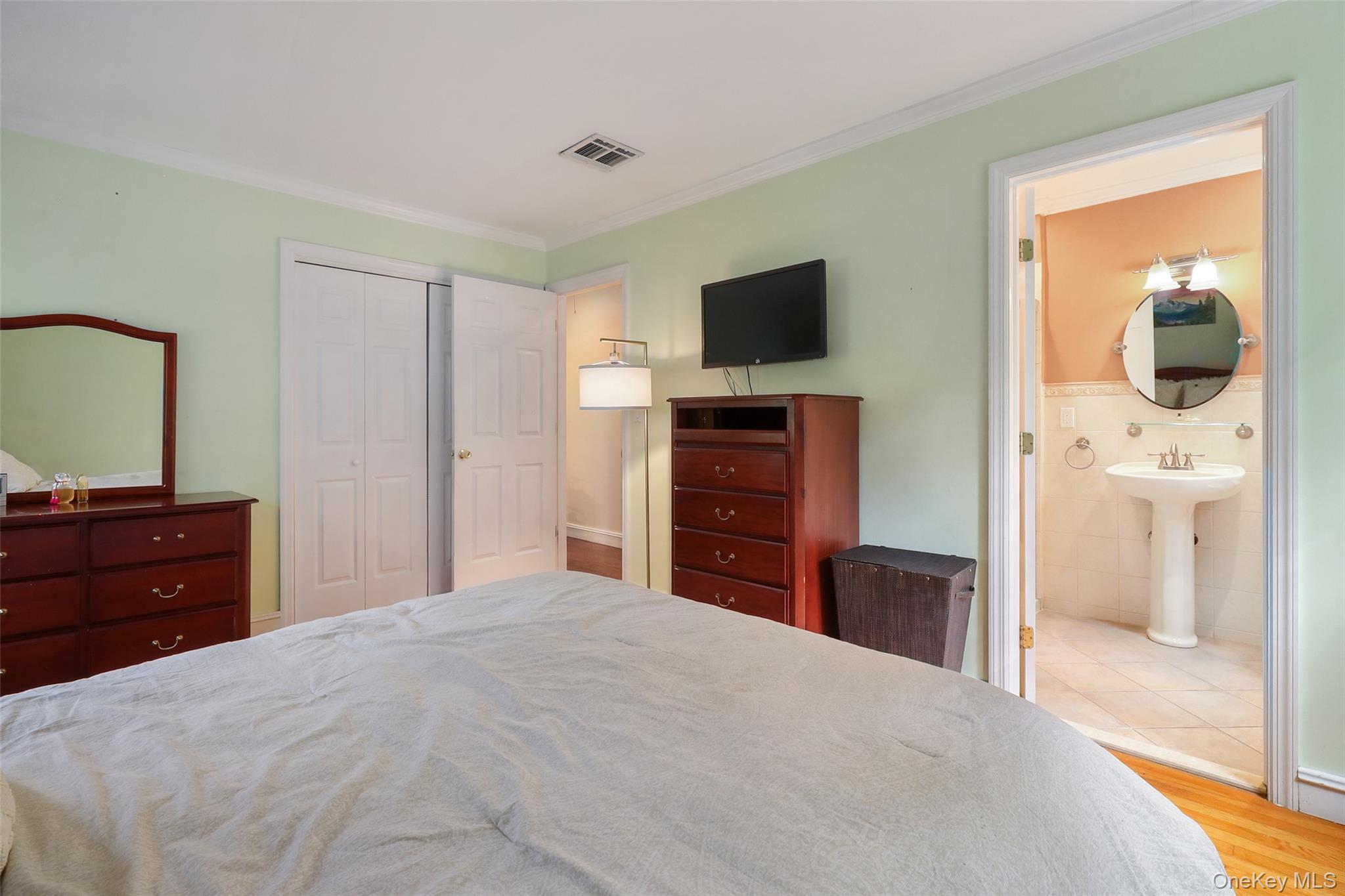 Single Family Hilltop Road Westchester County, NY 10598, MLS-1047715-17