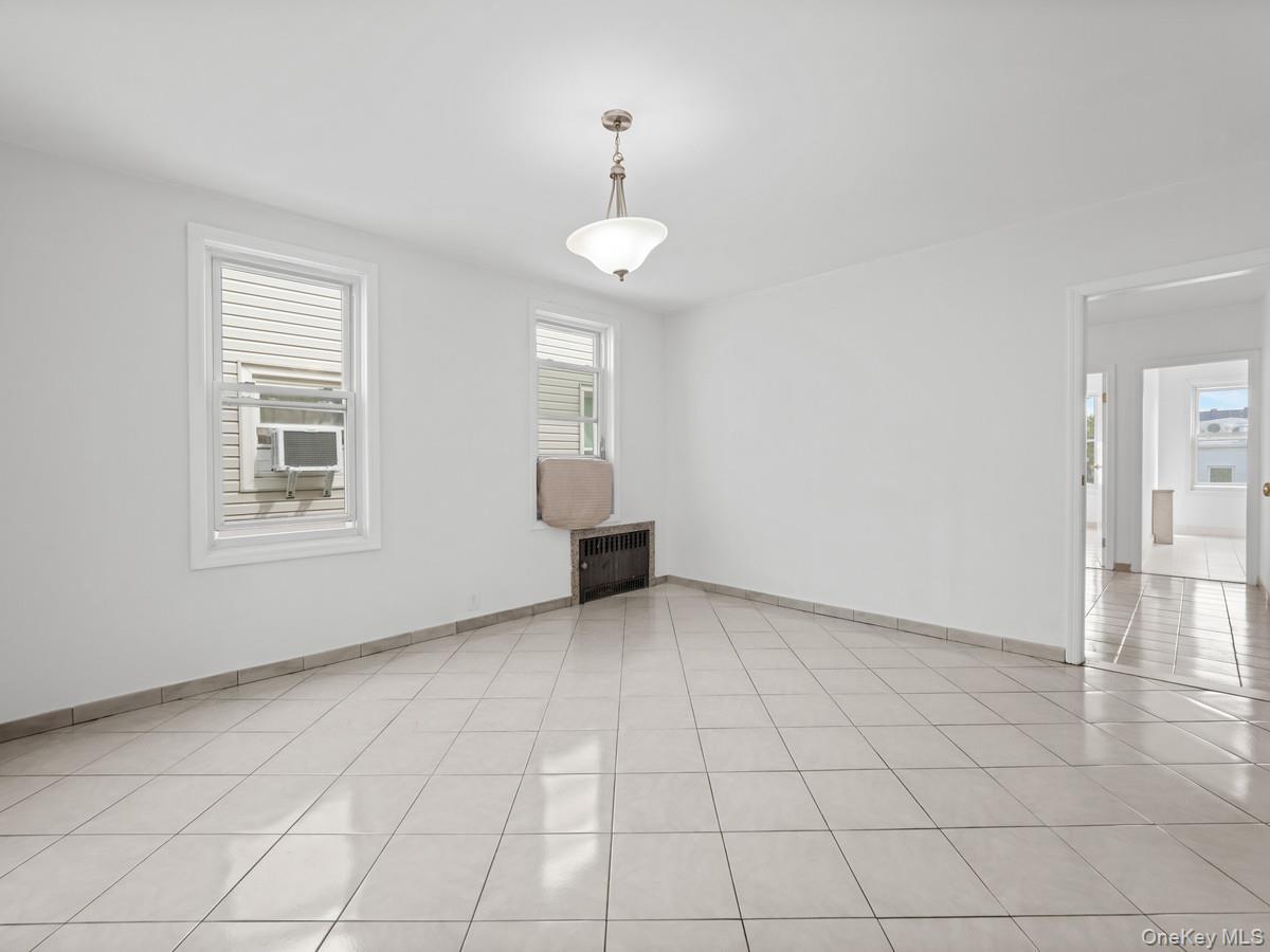 Single Family 83rd Street Queens, NY 11385, MLS-1047720-15