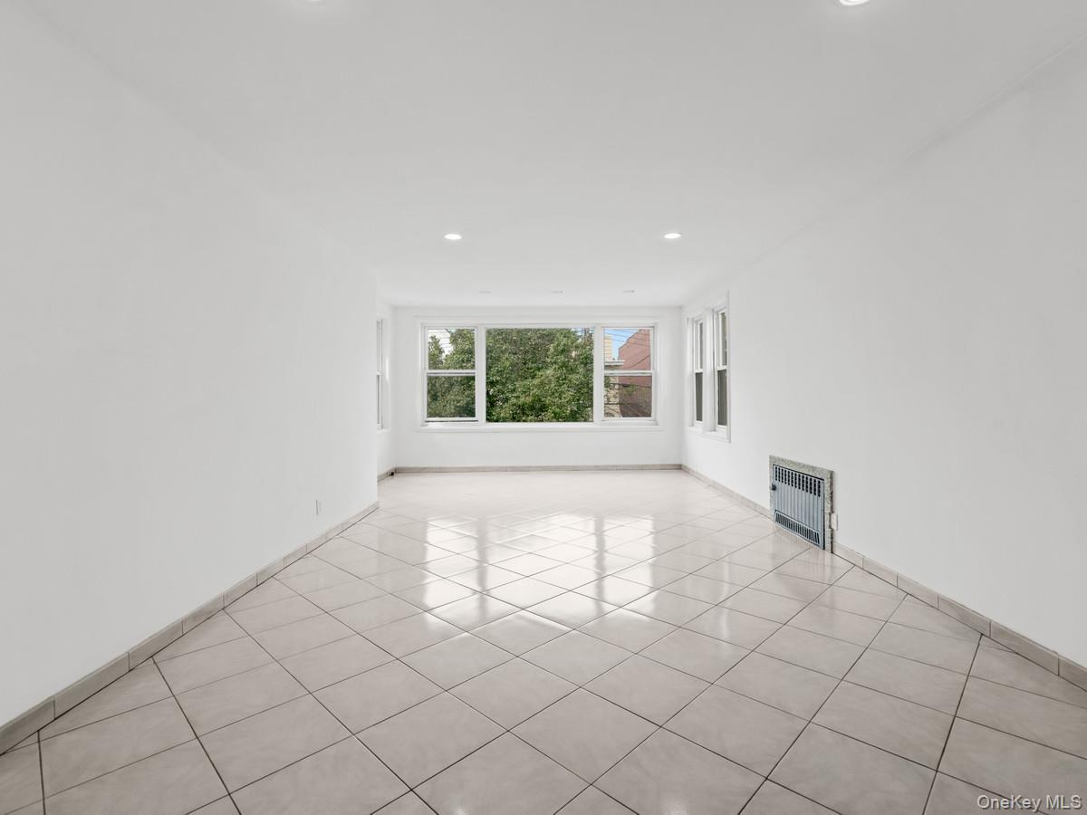 Single Family 83rd Street Queens, NY 11385, MLS-1047720-17