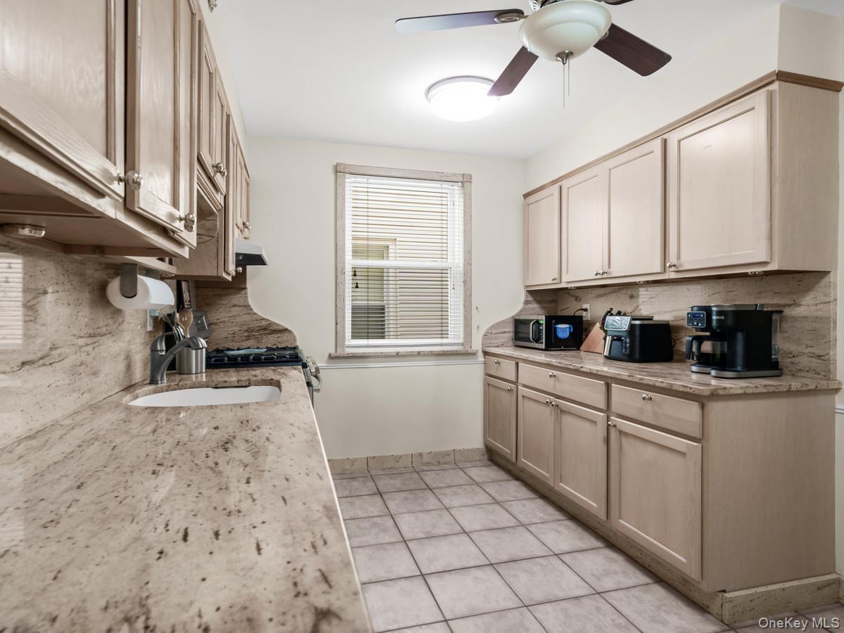 Single Family 83rd Street Queens, NY 11385, MLS-1047720-8