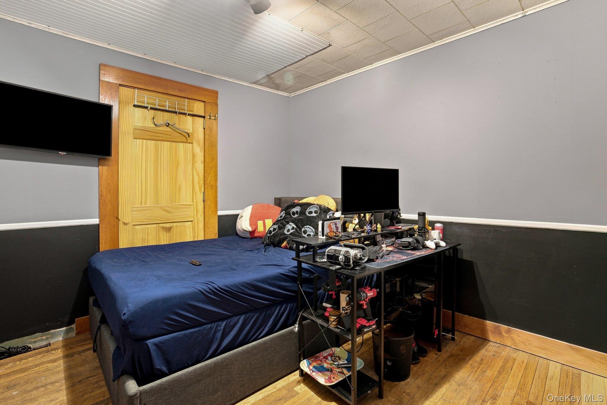 Single Family Eastside Drive Out Of Area, NY 12019, MLS-1047723-11