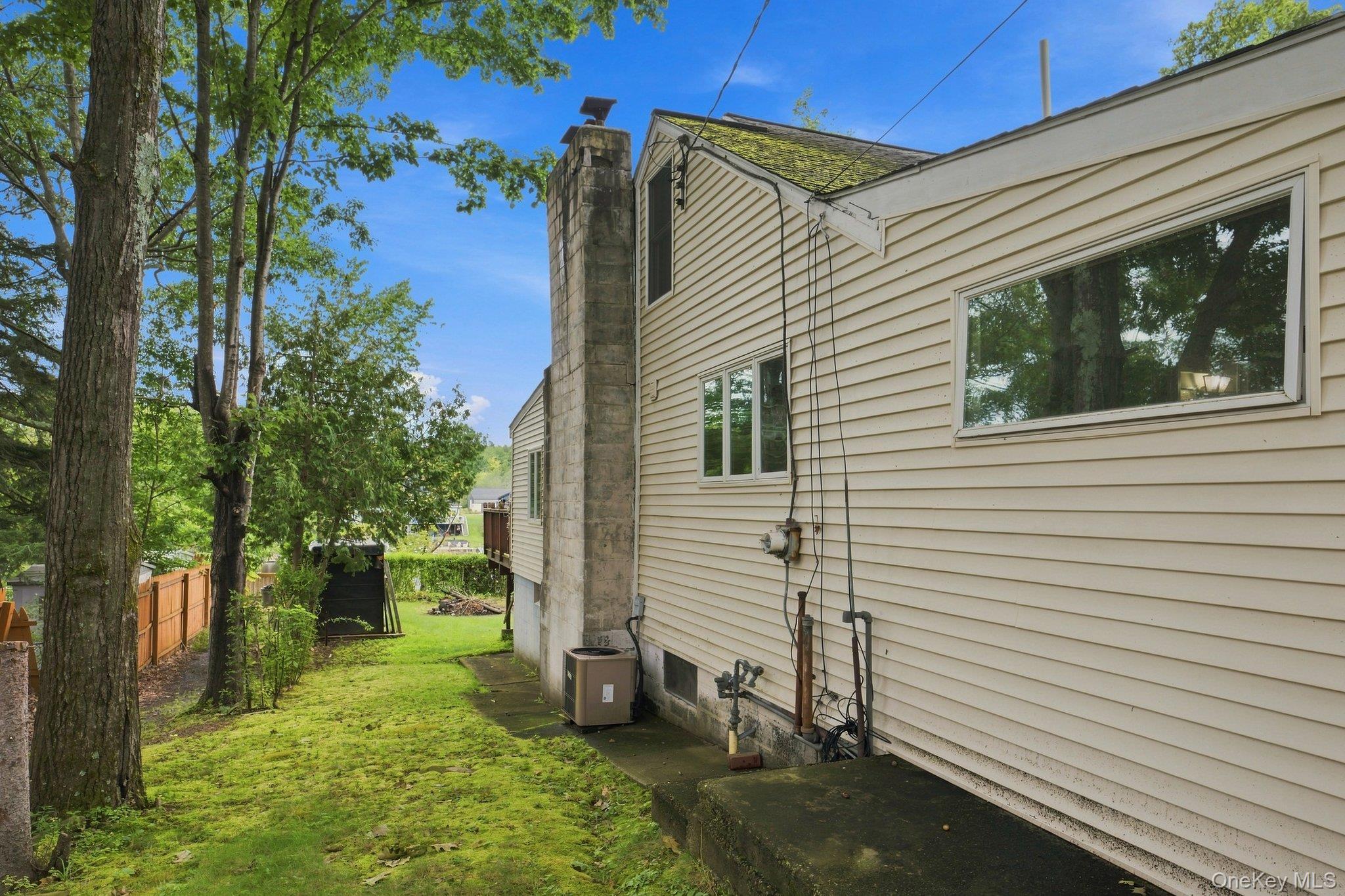 Single Family Eastside Drive Out Of Area, NY 12019, MLS-1047723-28
