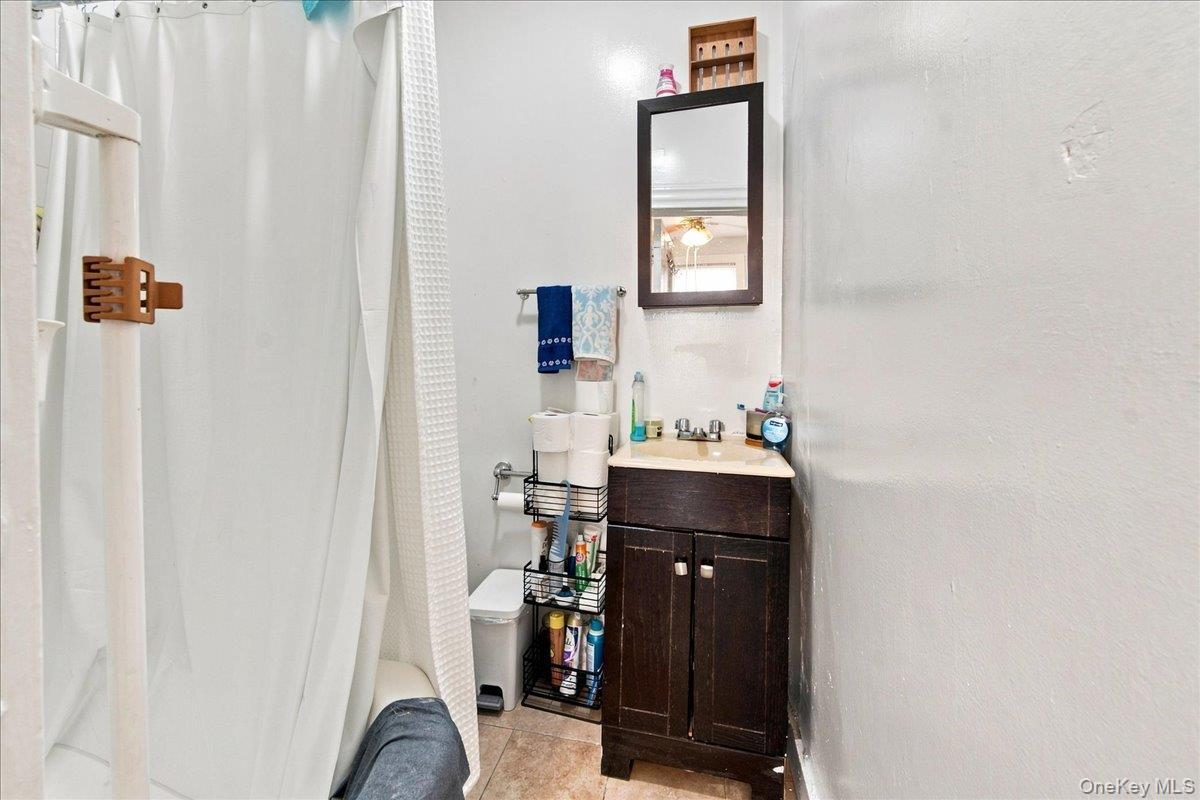 Single Family Riverdale Avenue  Westchester County, NY 10705, MLS-1047733-16