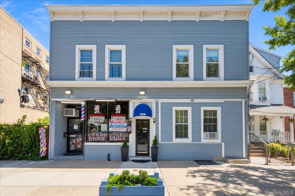 Single Family Riverdale Avenue  Westchester County, NY 10705, MLS-1047733-2