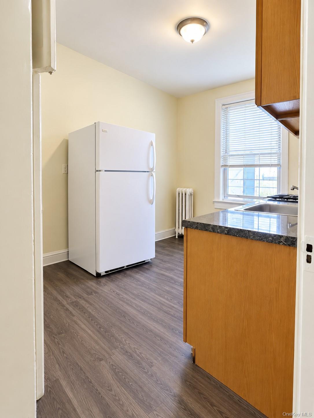 Single Family E 242nd Street  Bronx, NY 10470, MLS-1047740-7