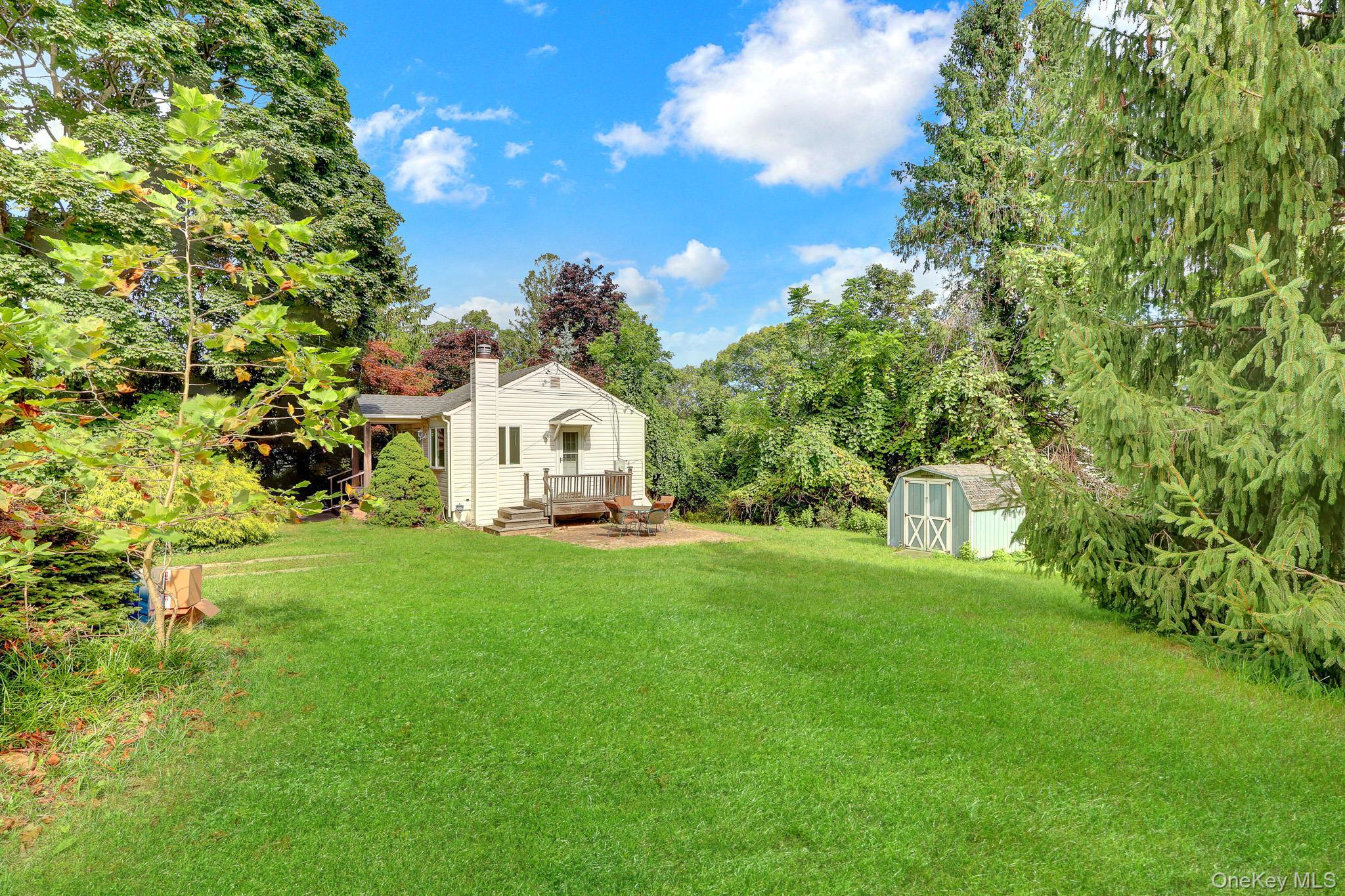 Single Family Hawthorne Road  Suffolk County, NY 11778, MLS-1047755-14