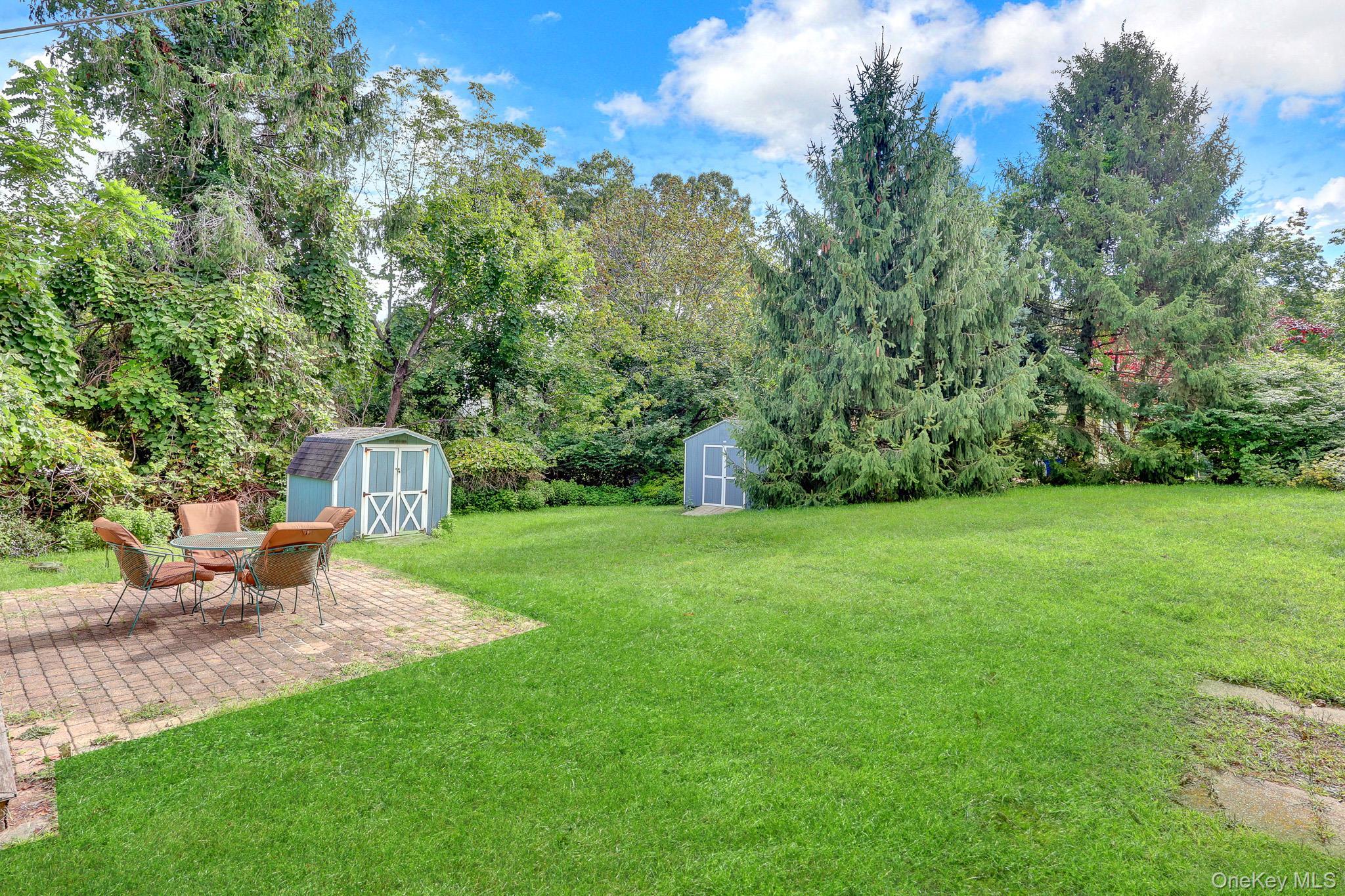 Single Family Hawthorne Road  Suffolk County, NY 11778, MLS-1047755-15