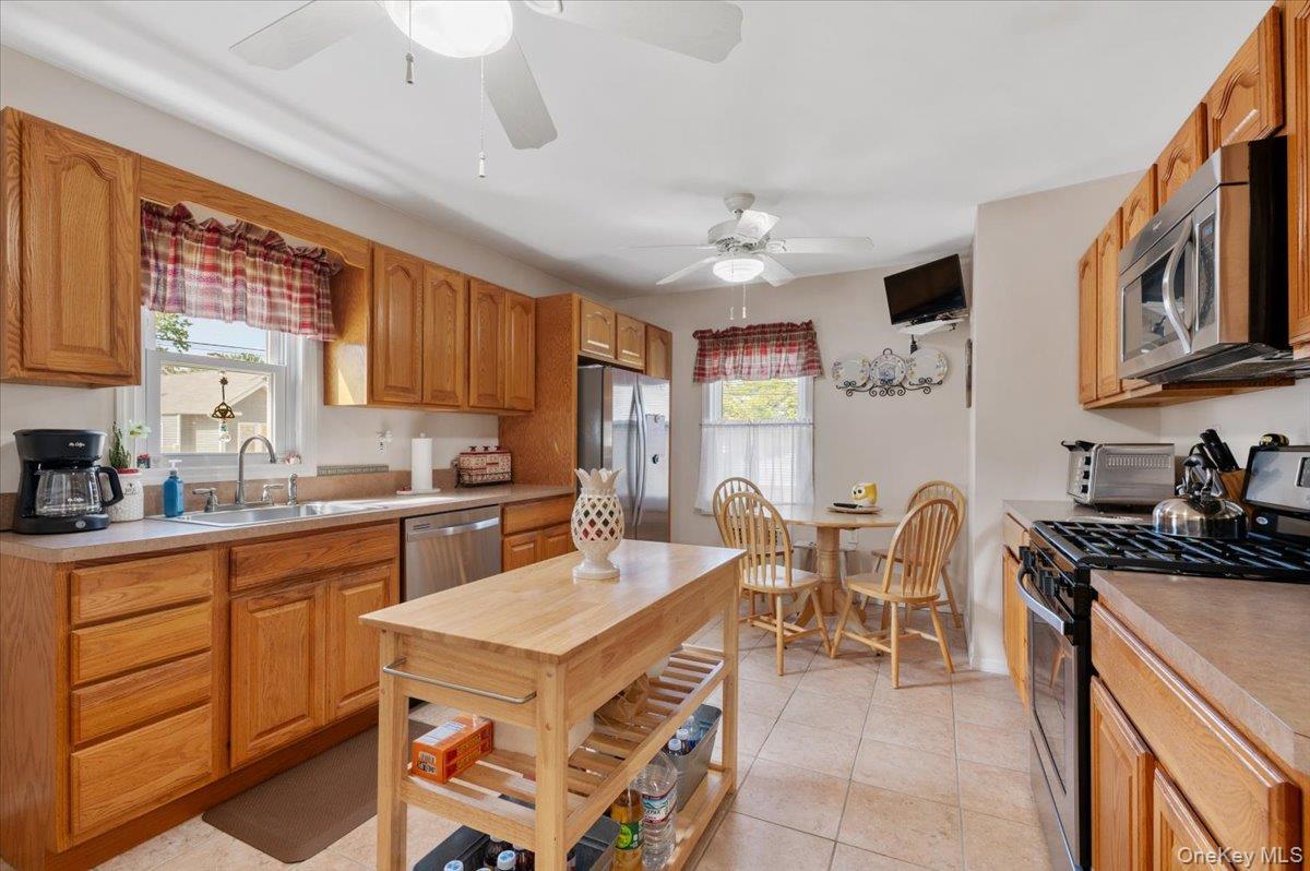 Single Family Arthur Court Nassau County, NY 11572, MLS-1047757-15