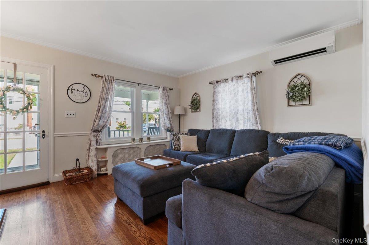 Single Family Arthur Court Nassau County, NY 11572, MLS-1047757-3