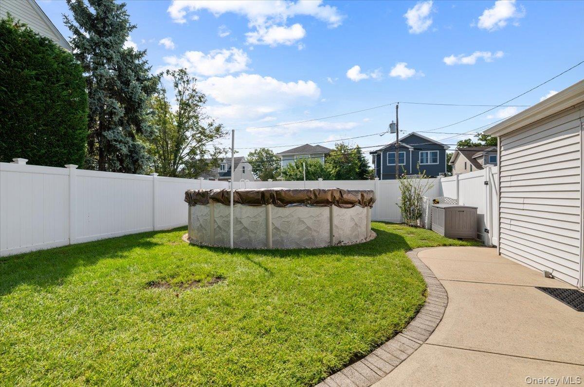 Single Family Arthur Court Nassau County, NY 11572, MLS-1047757-31