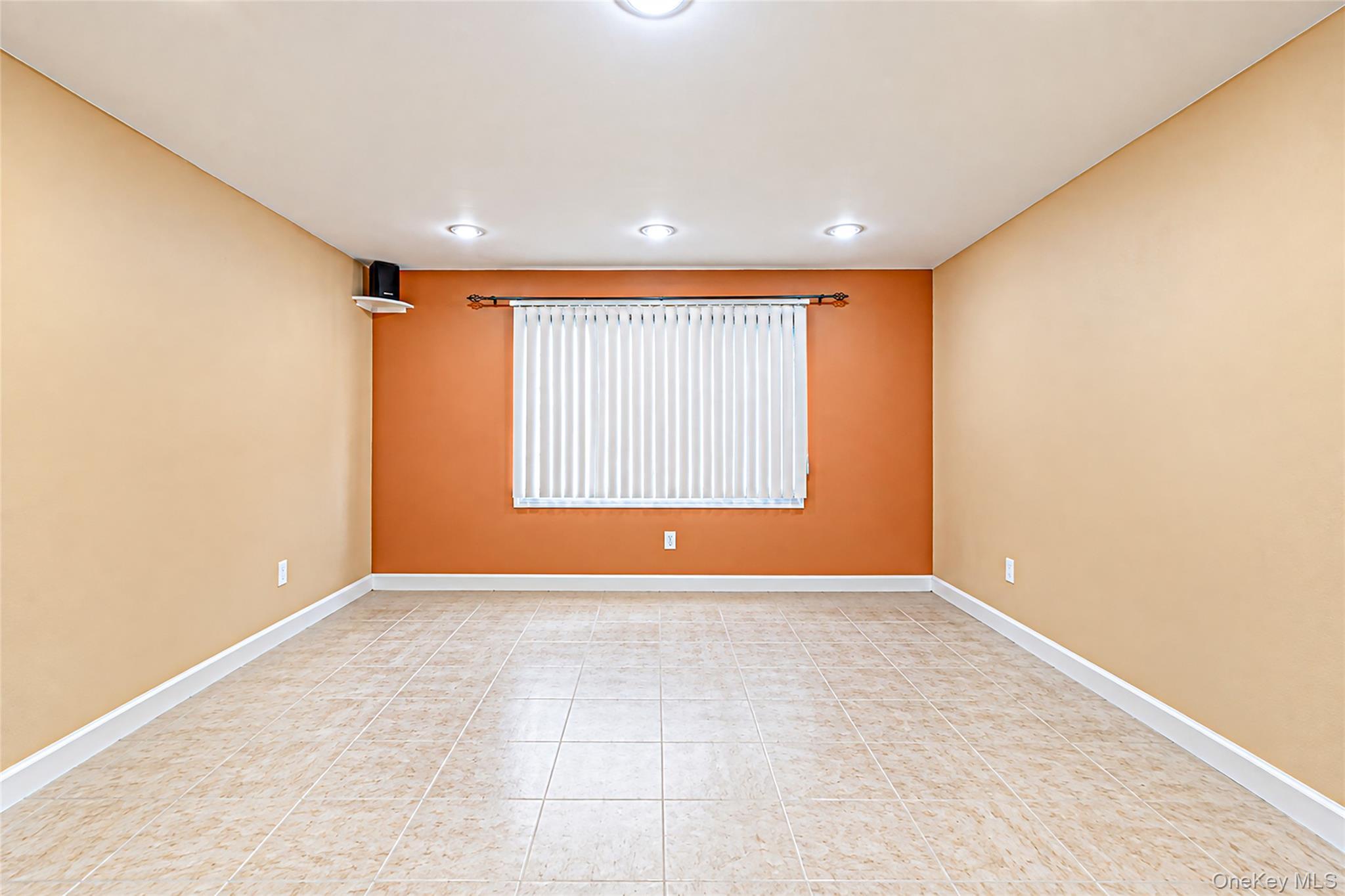 Single Family N Virginia Avenue Nassau County, NY 11758, MLS-1047770-13