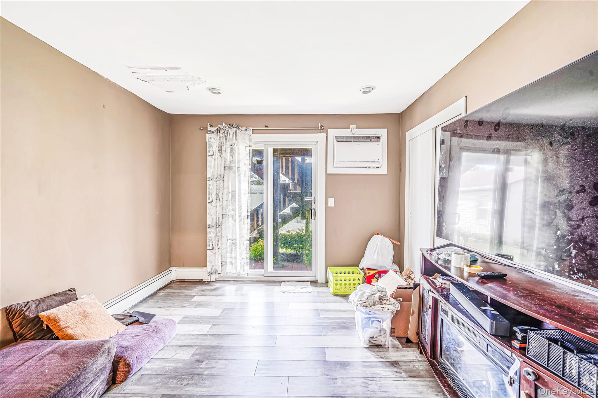 Single Family N Virginia Avenue Nassau County, NY 11758, MLS-1047770-16