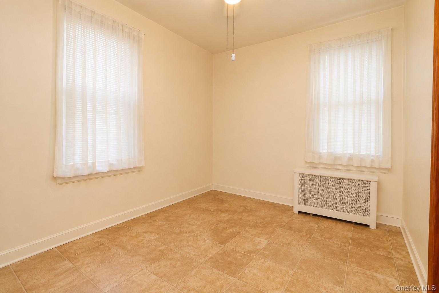 Single Family 111th Avenue  Queens, NY 11420, MLS-1047797-18
