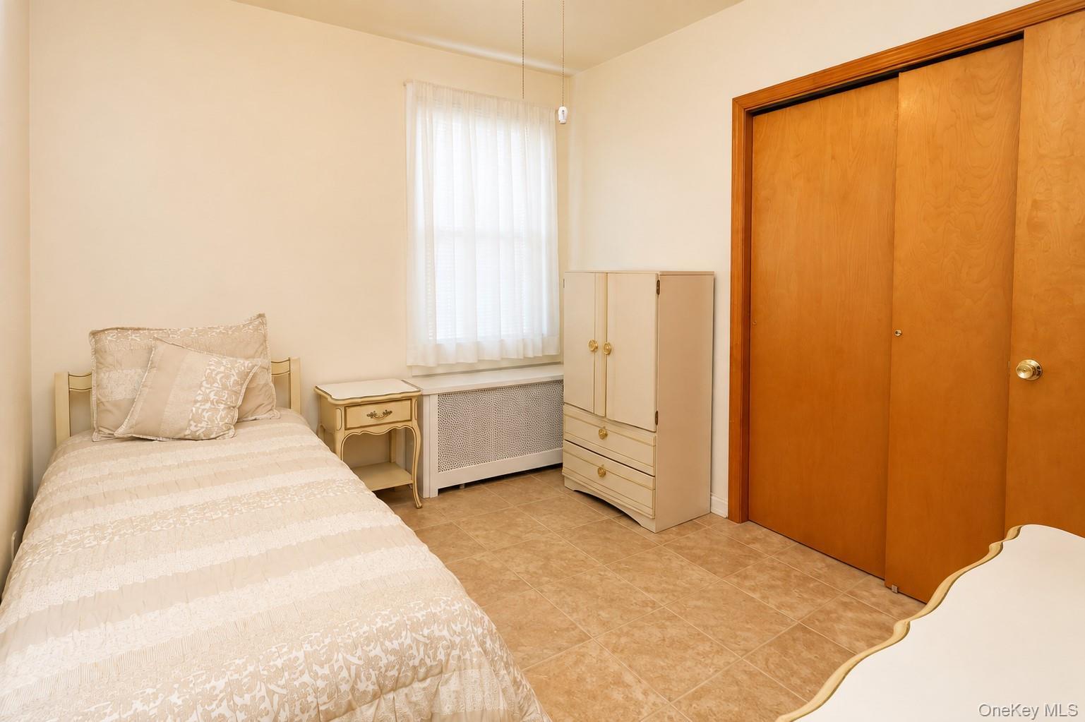 Single Family 111th Avenue  Queens, NY 11420, MLS-1047797-19