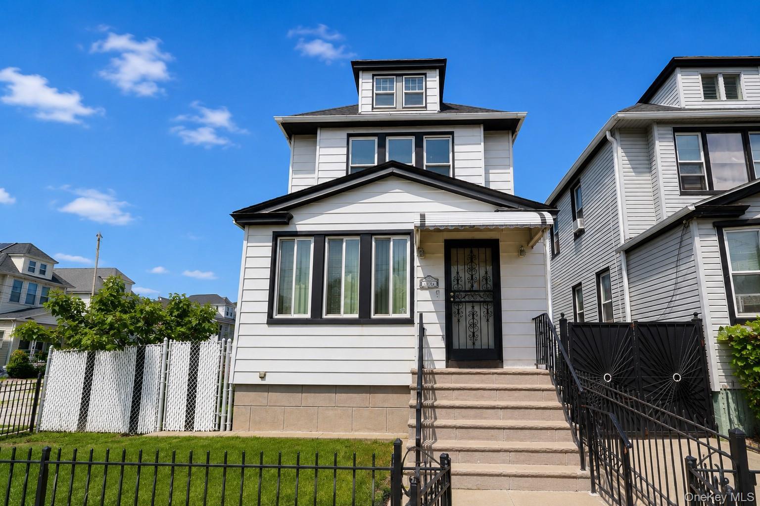 Single Family 111th Avenue  Queens, NY 11420, MLS-1047797-2