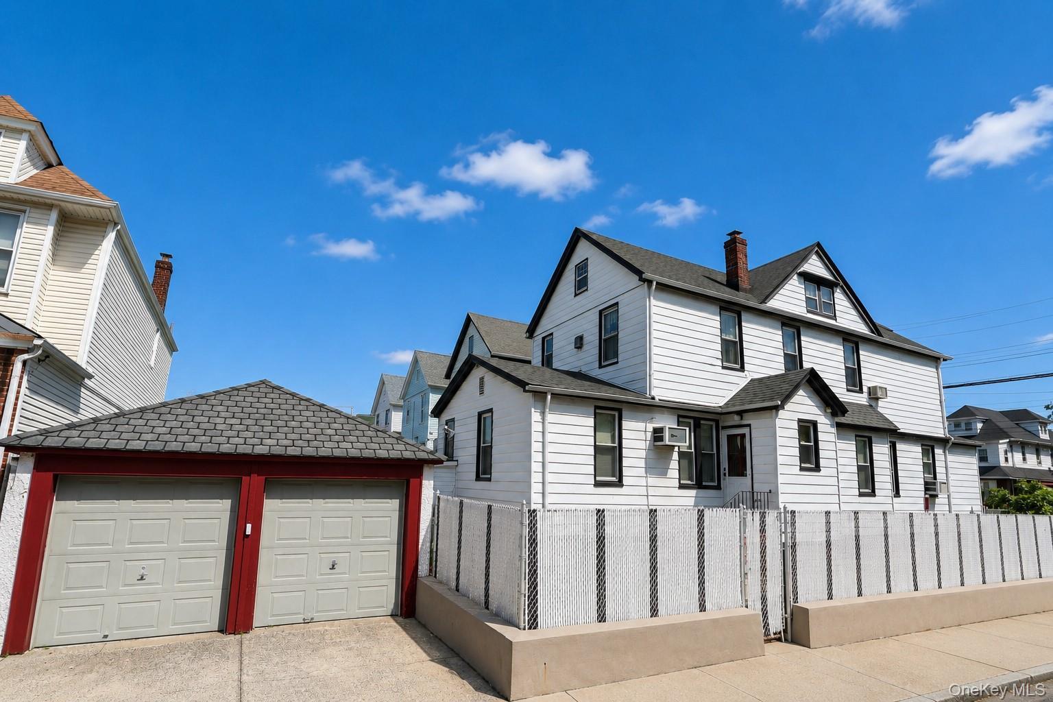 Single Family 111th Avenue  Queens, NY 11420, MLS-1047797-5