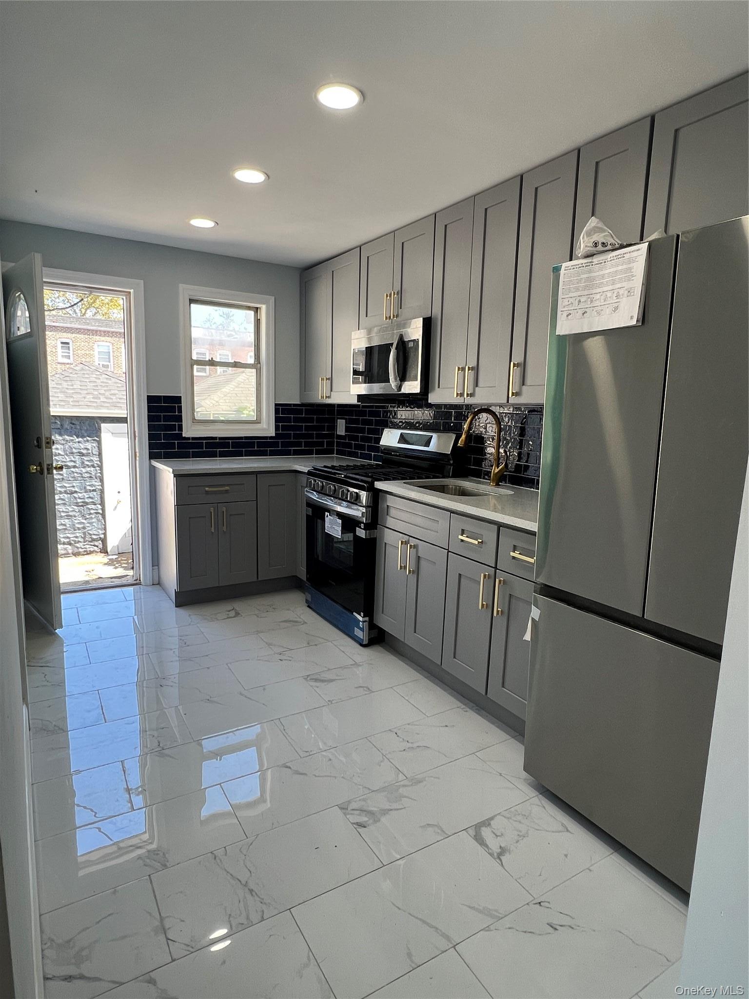 Single Family 204th Street Queens, NY 11412, MLS-1047817-13