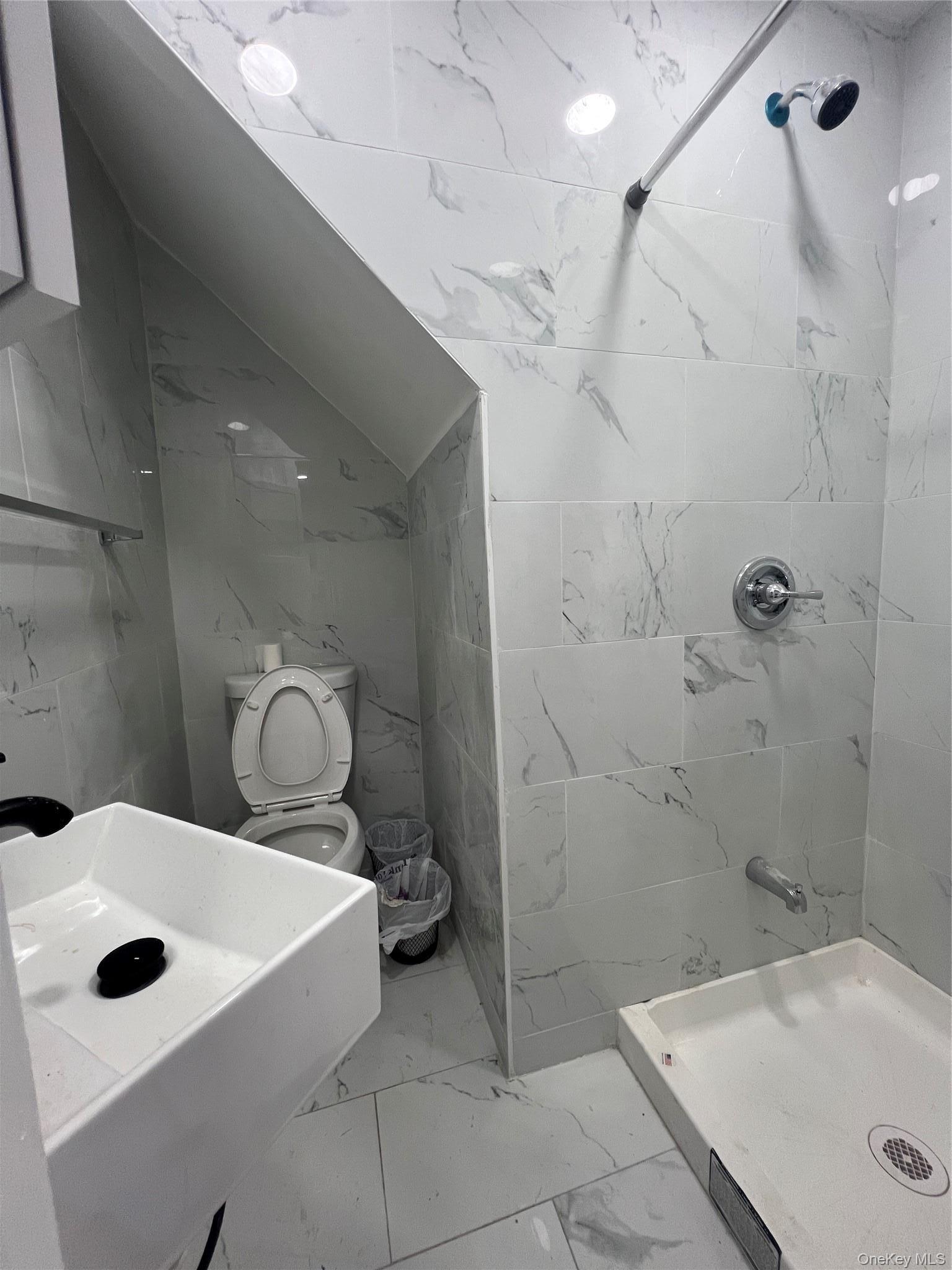 Single Family 204th Street Queens, NY 11412, MLS-1047817-14