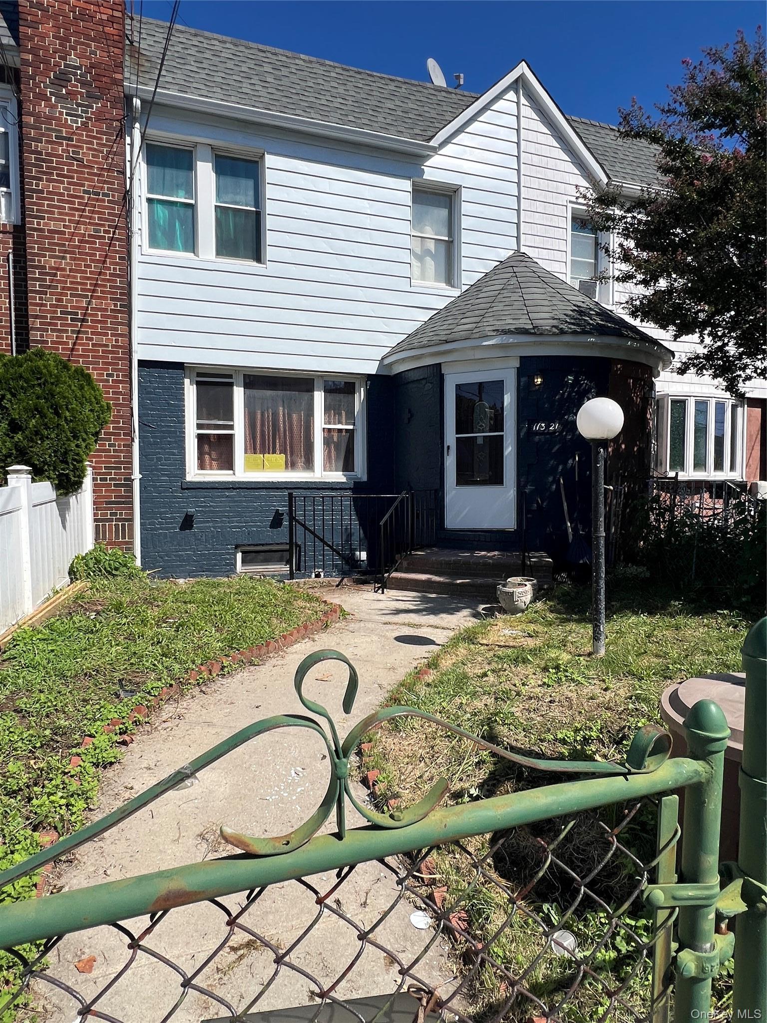 Single Family 204th Street Queens, NY 11412, MLS-1047817-2