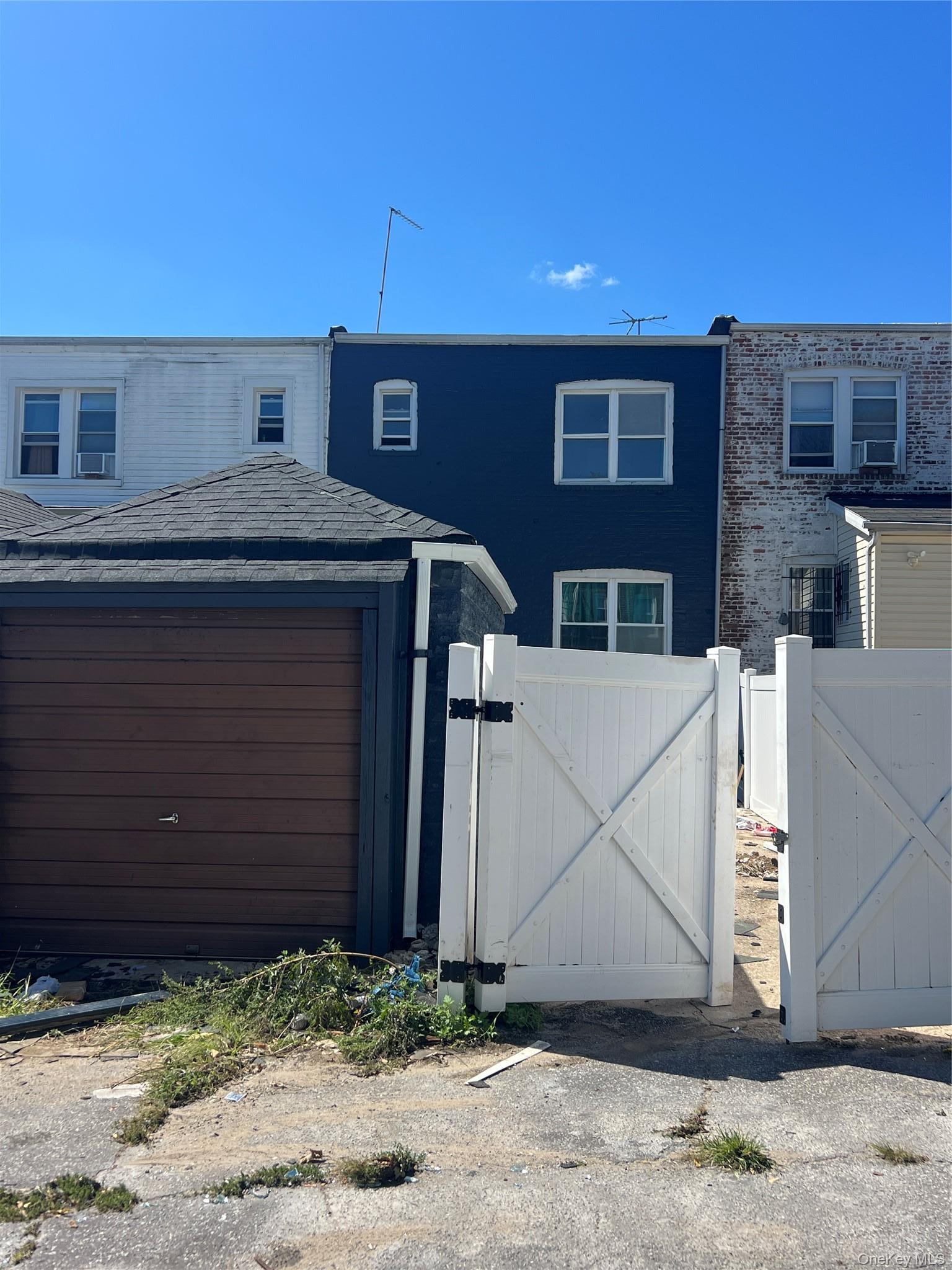 Single Family 204th Street Queens, NY 11412, MLS-1047817-24