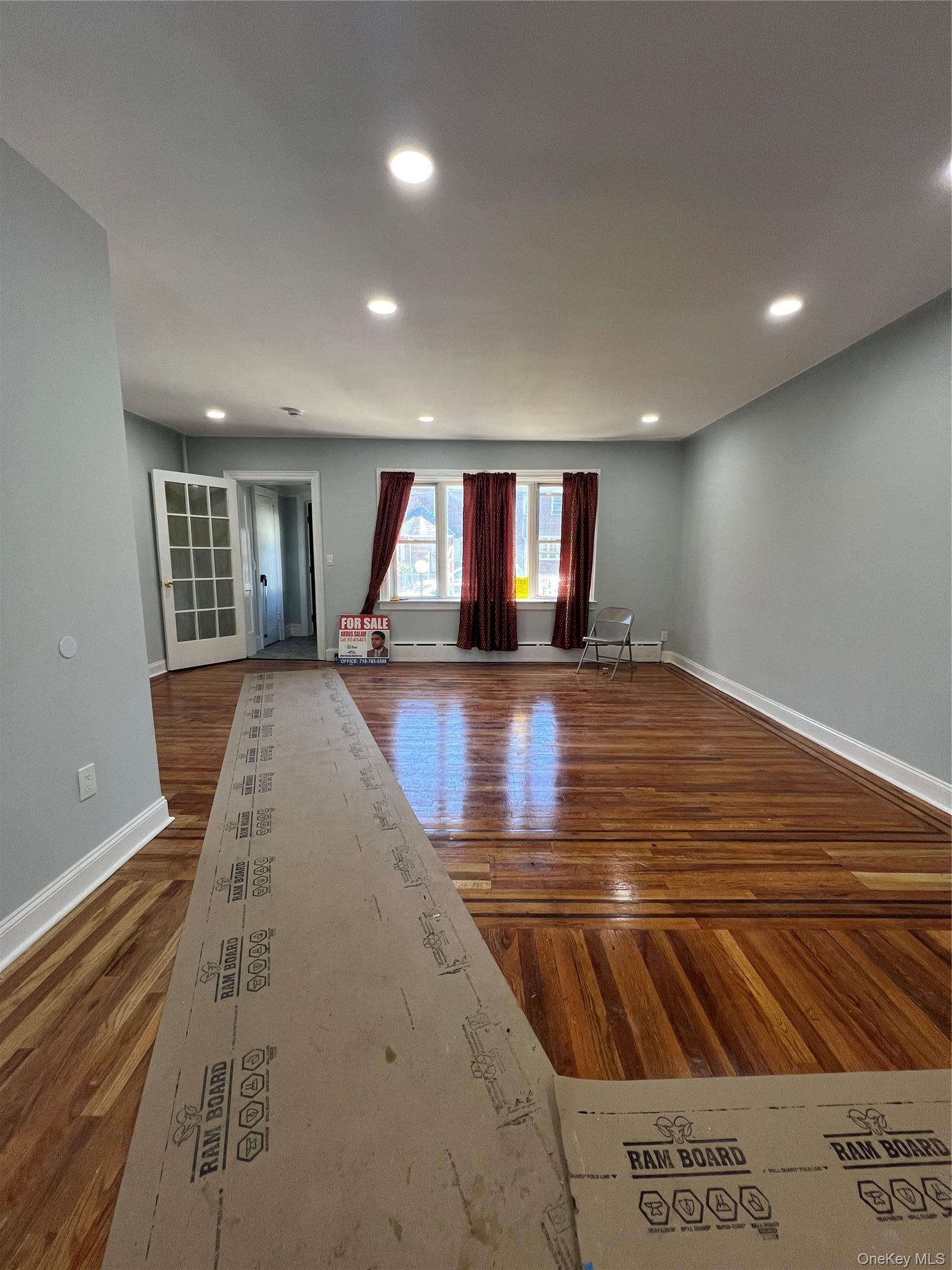 Single Family 204th Street Queens, NY 11412, MLS-1047817-3