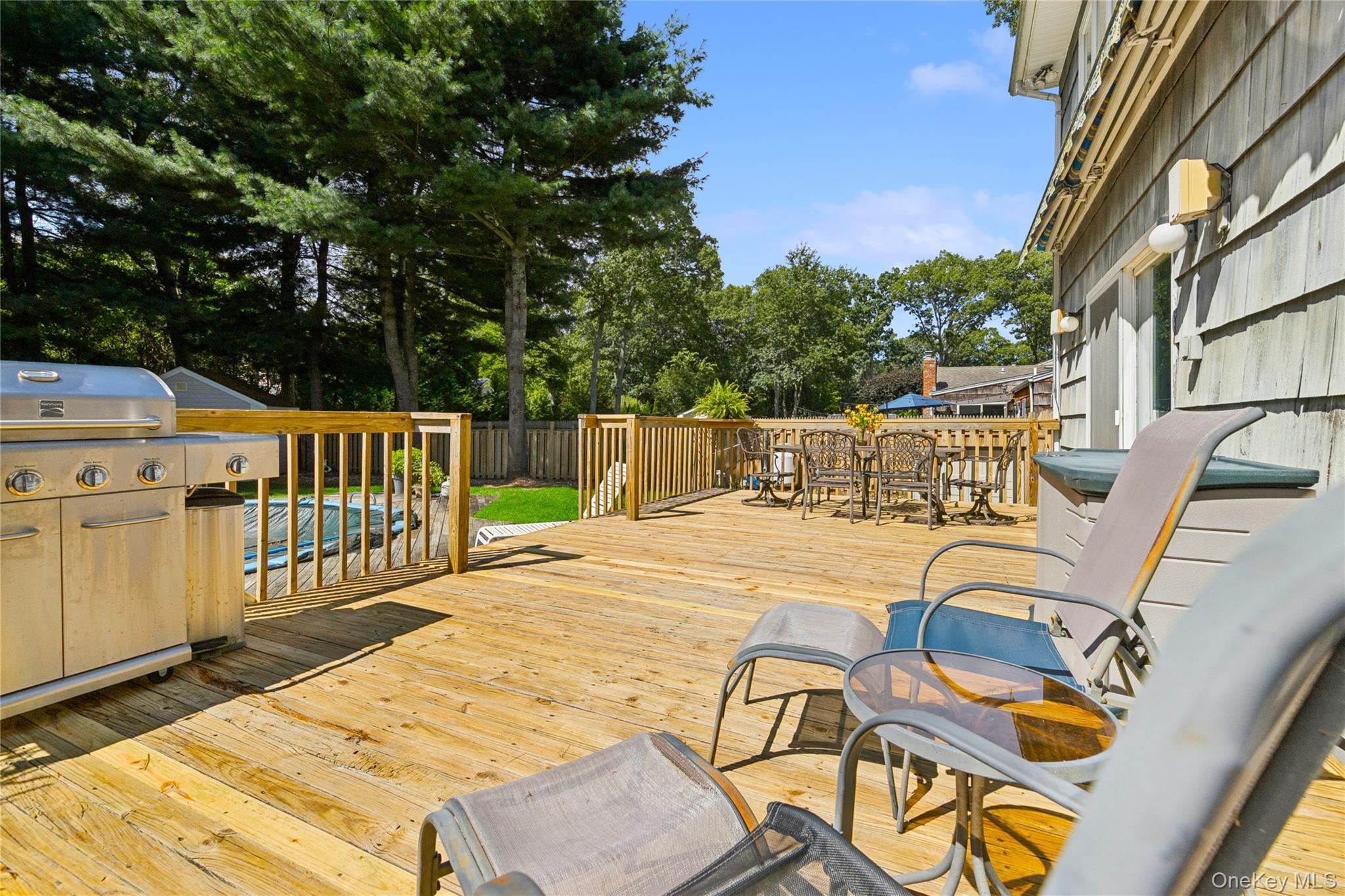 Single Family Glenridge Avenue  Suffolk County, NY 11790, MLS-1047831-16